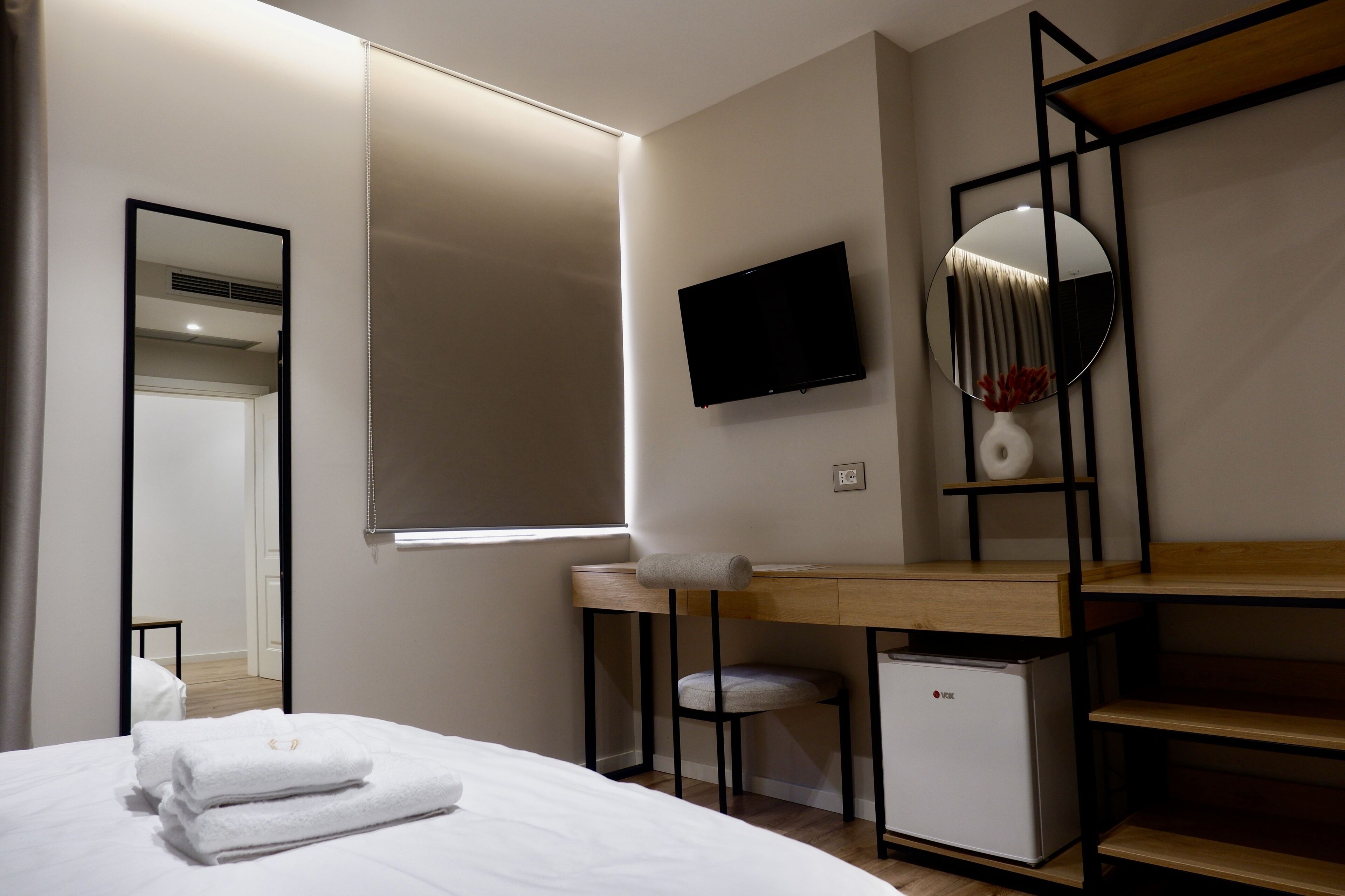 D-Rooms