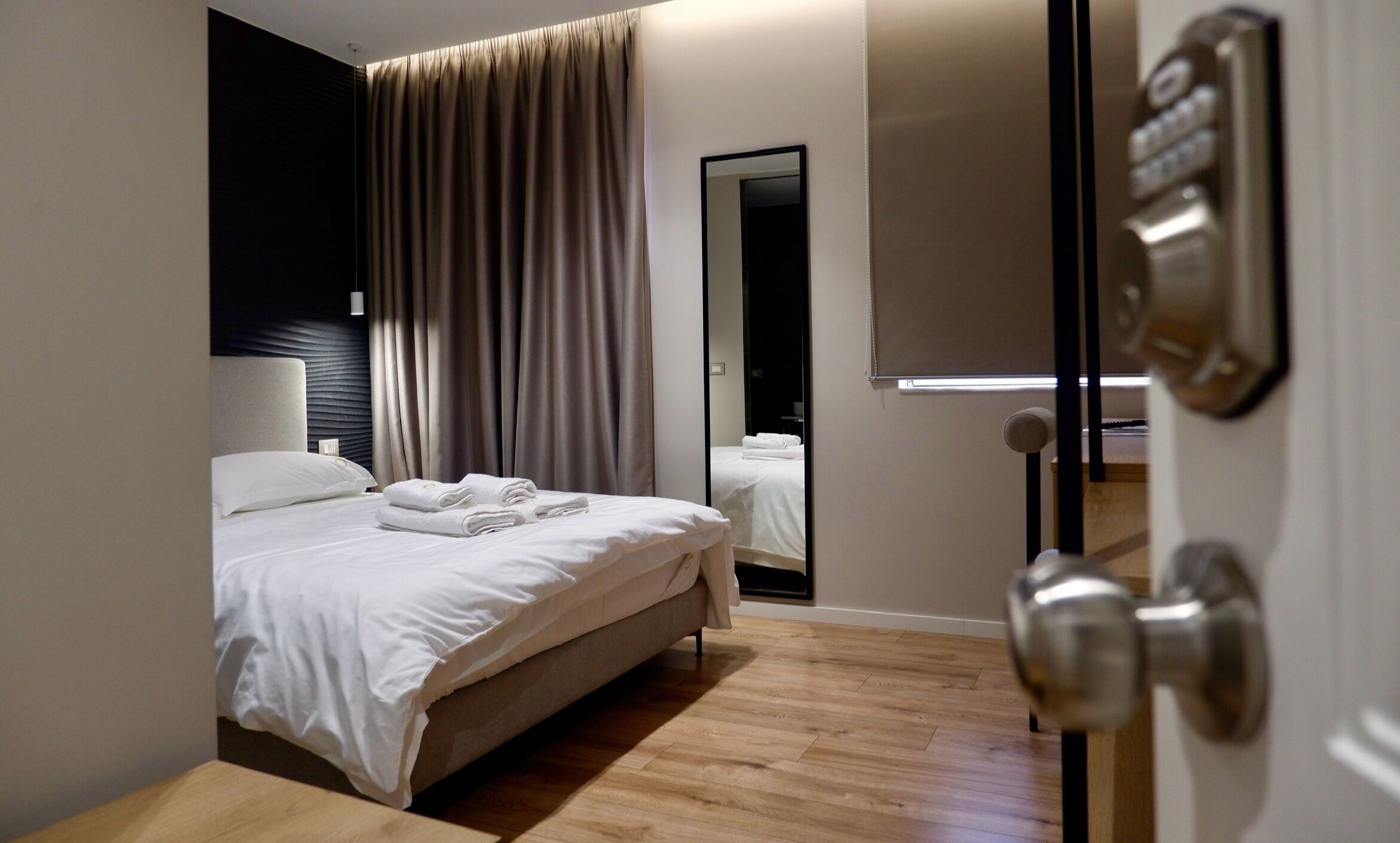 D-Rooms