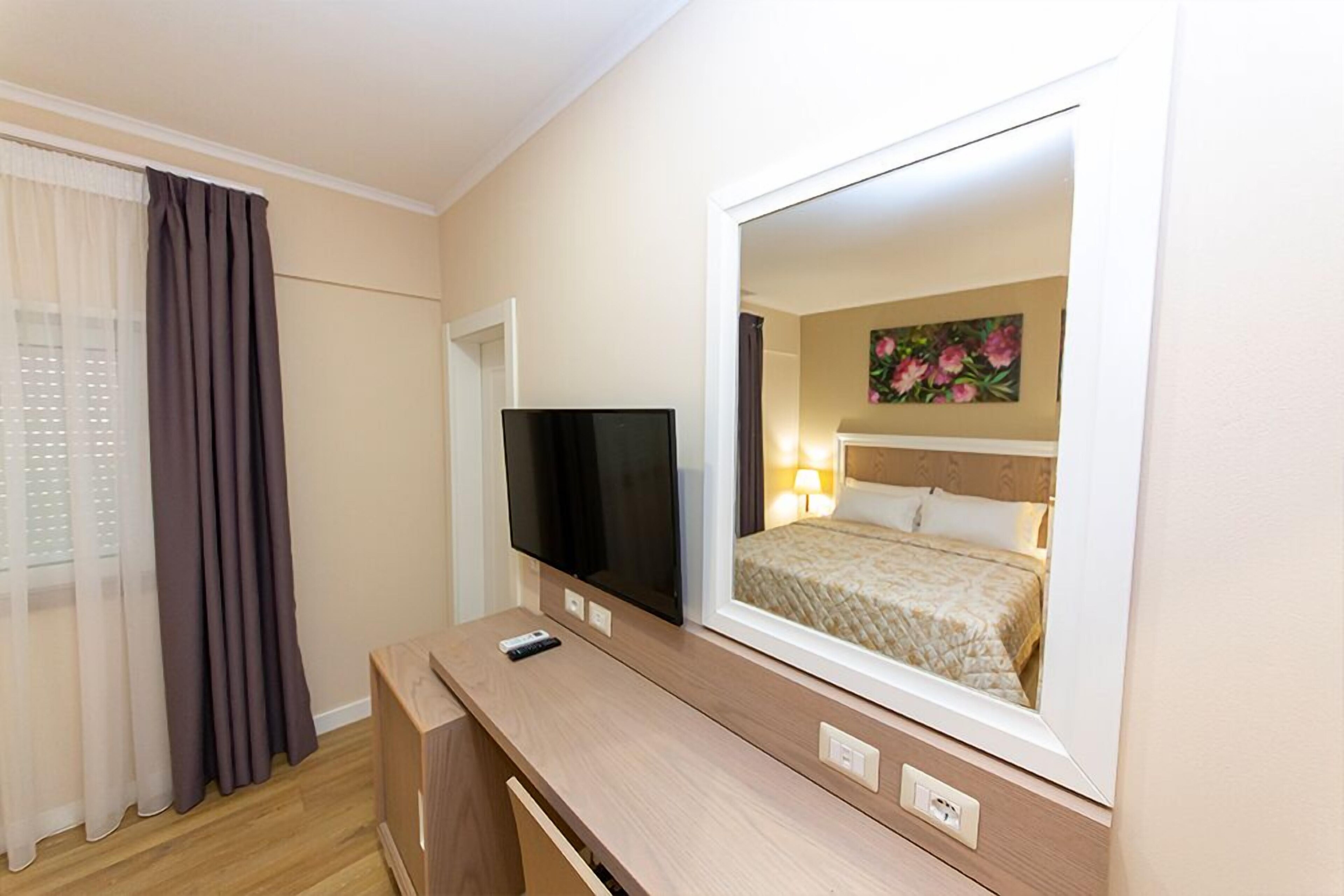 F&M Hotel 2