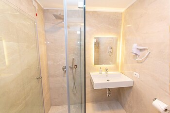 Light Hotel