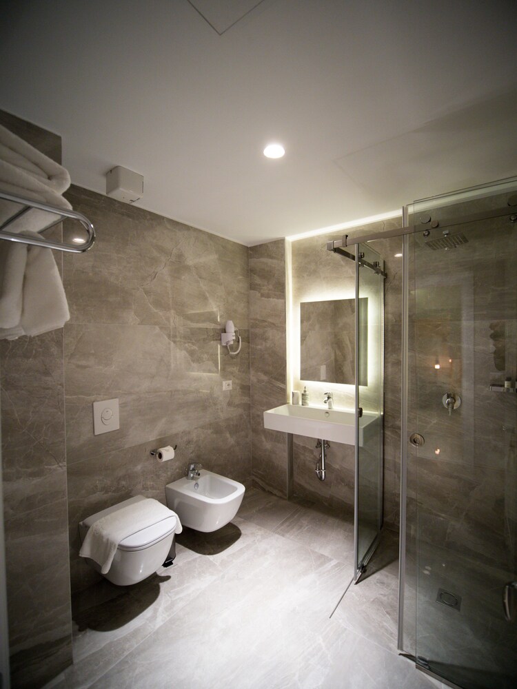 Light Hotel