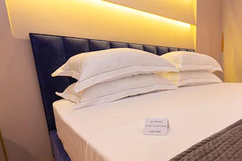 Light Hotel