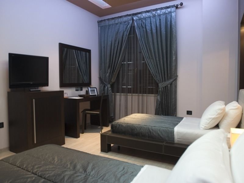 MonarC Hotel