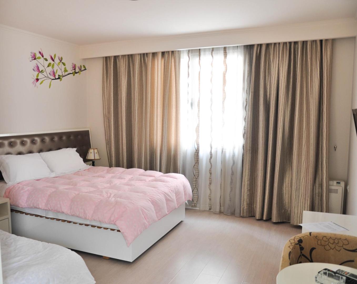 Select Hotel