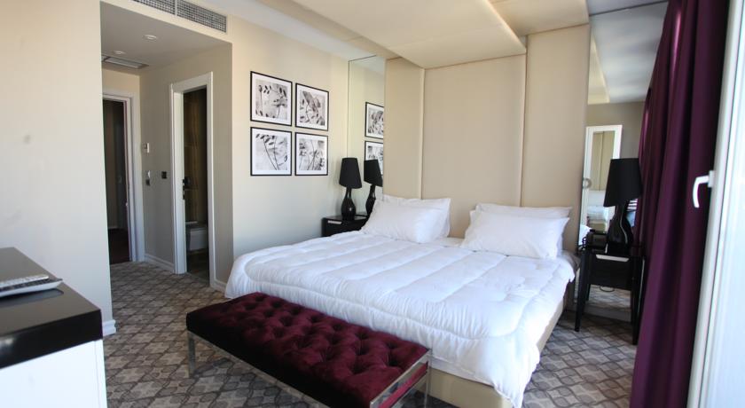 Senator Hotel