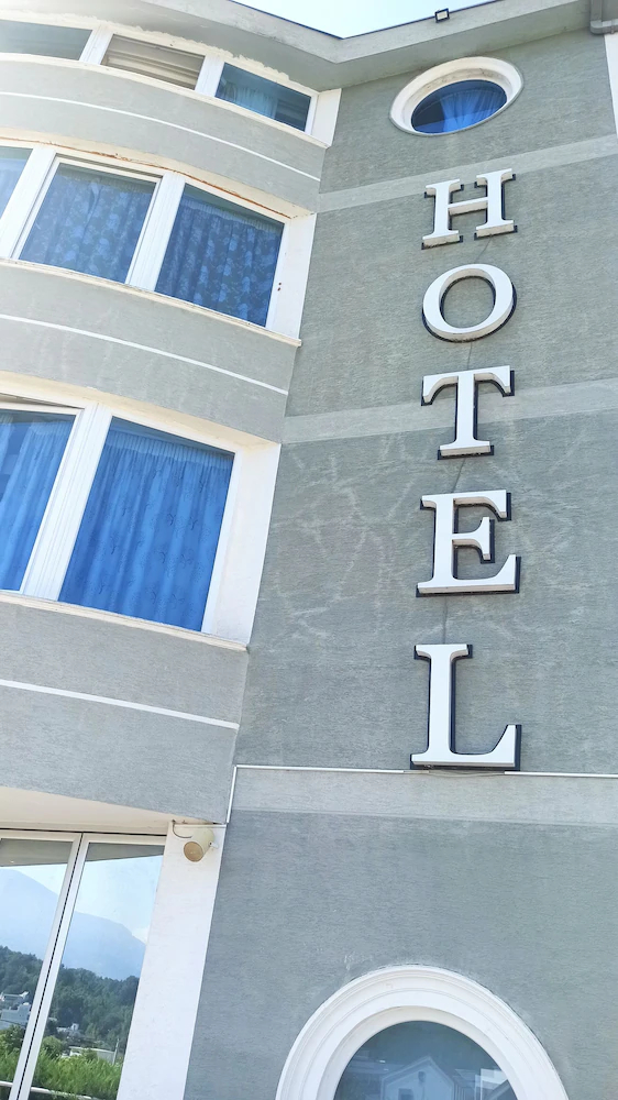 Star Hotel