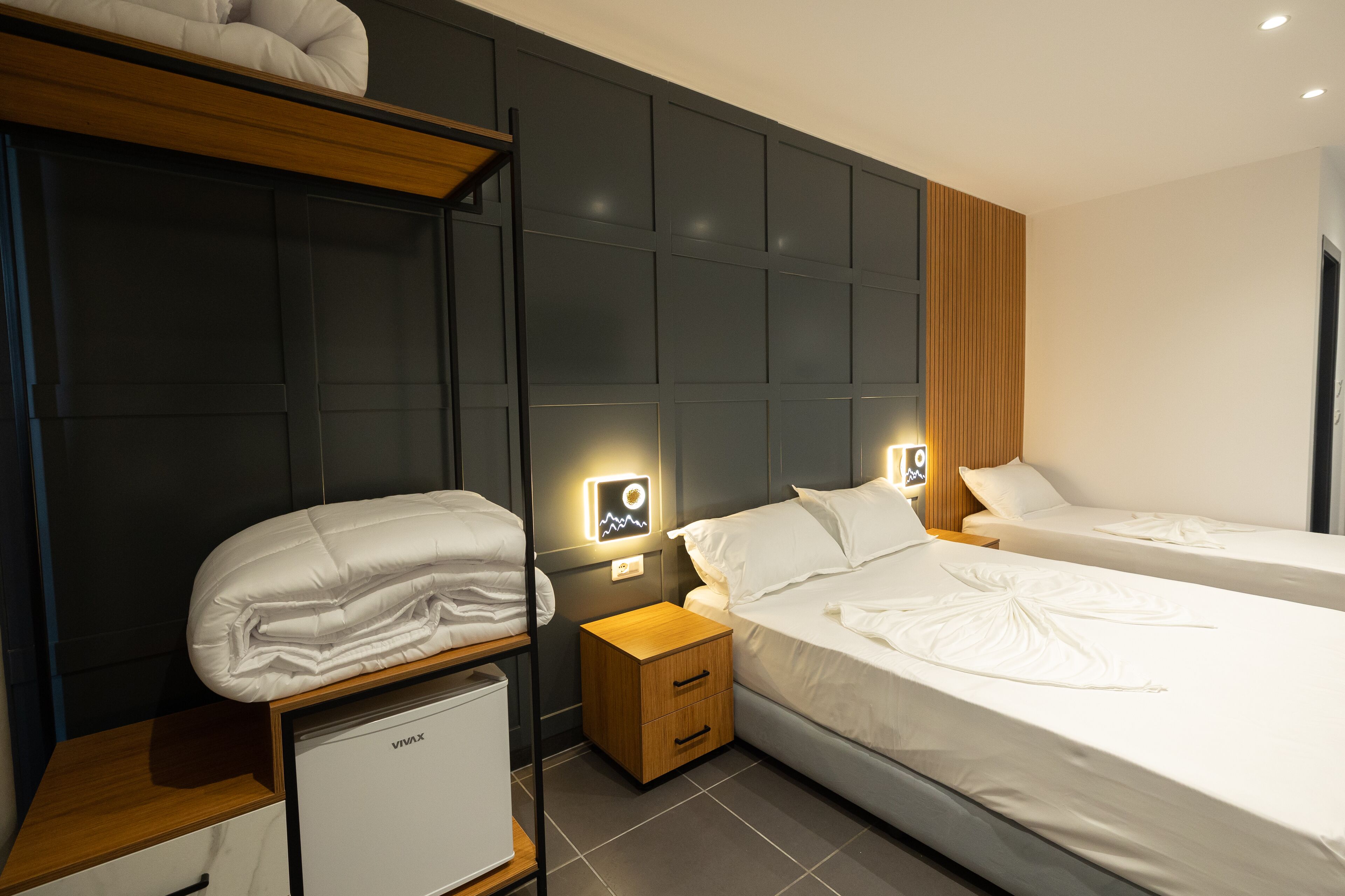 Aglon Twin's Hotel