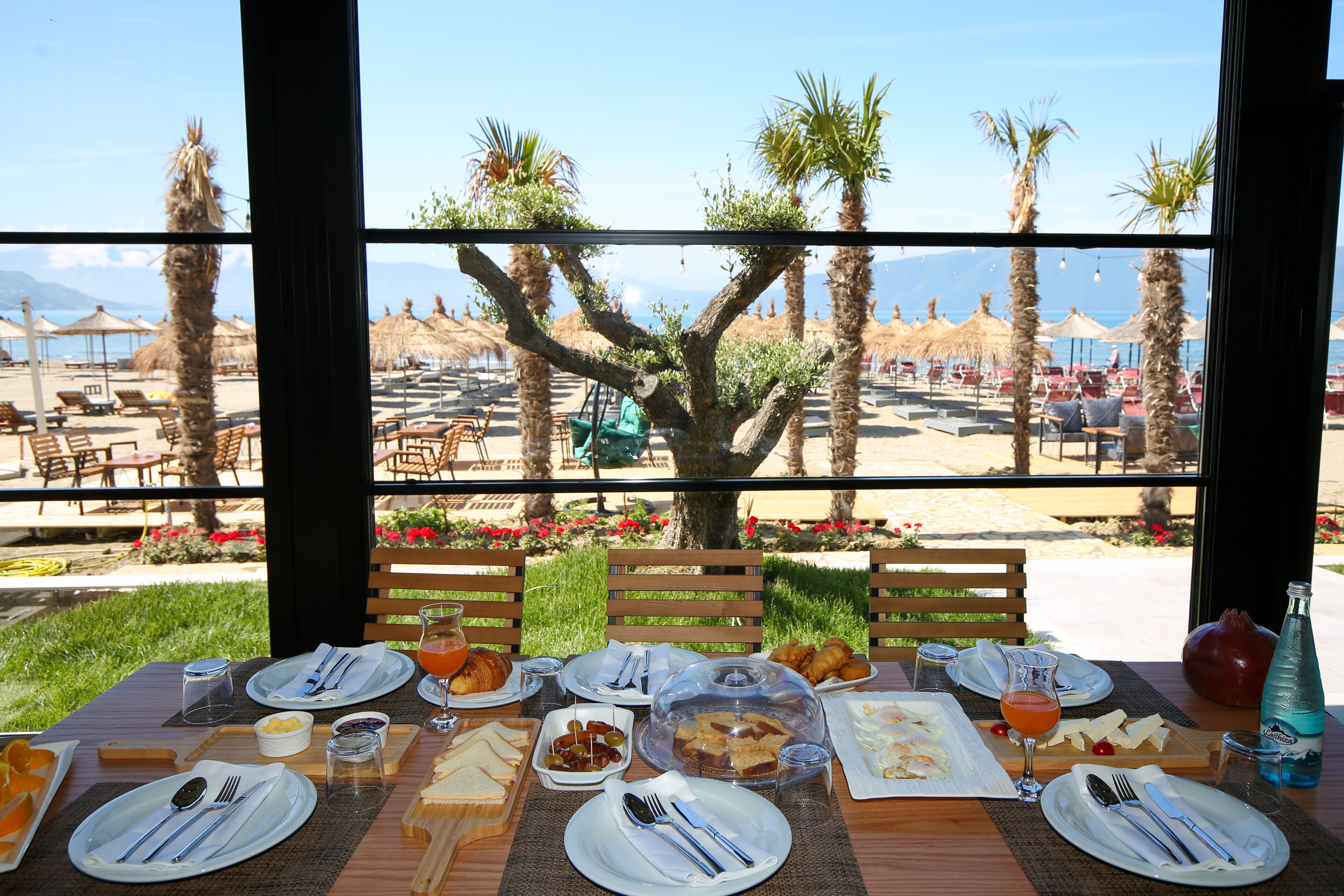 Sea & Sand Hotel