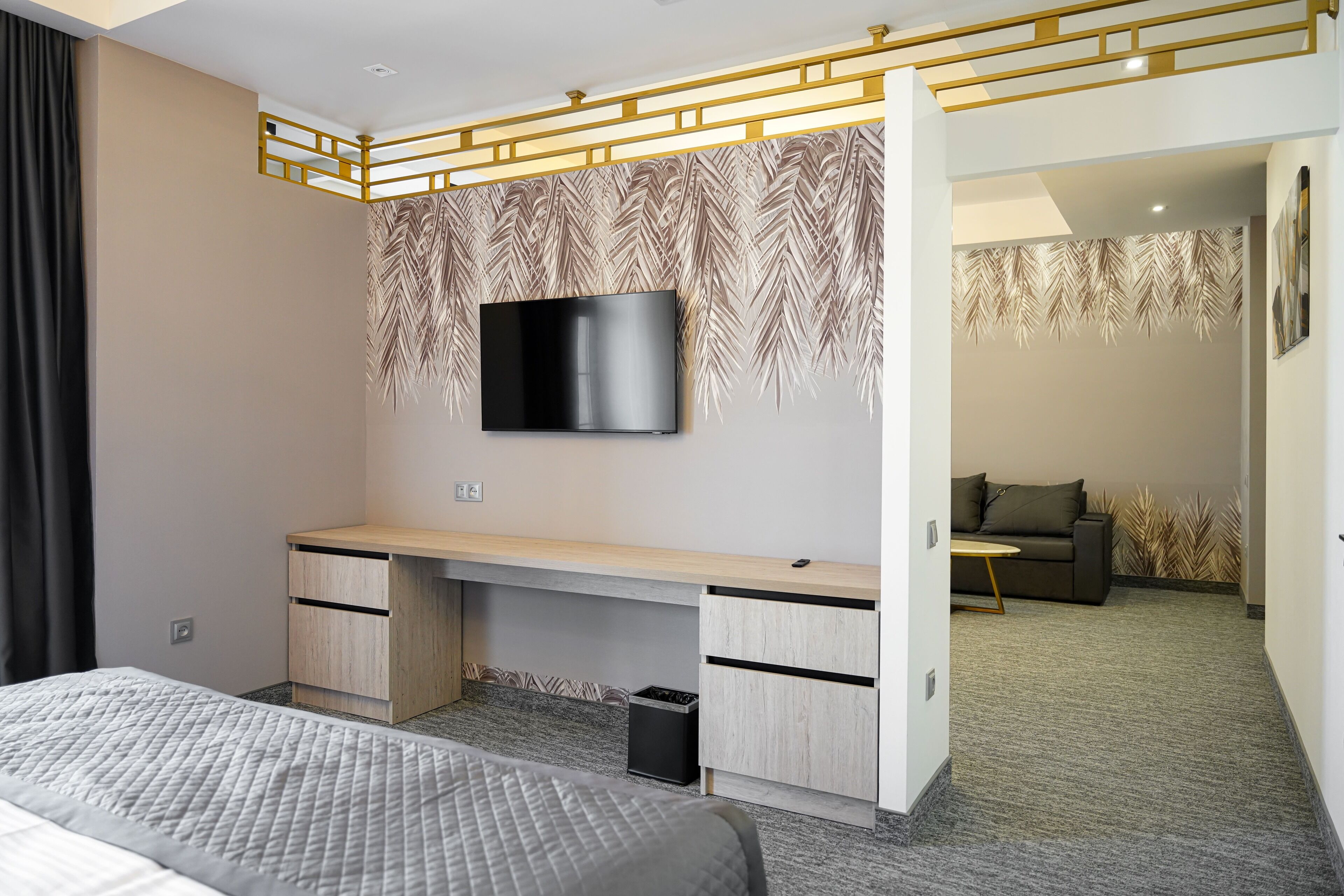 Dynasty Hotel