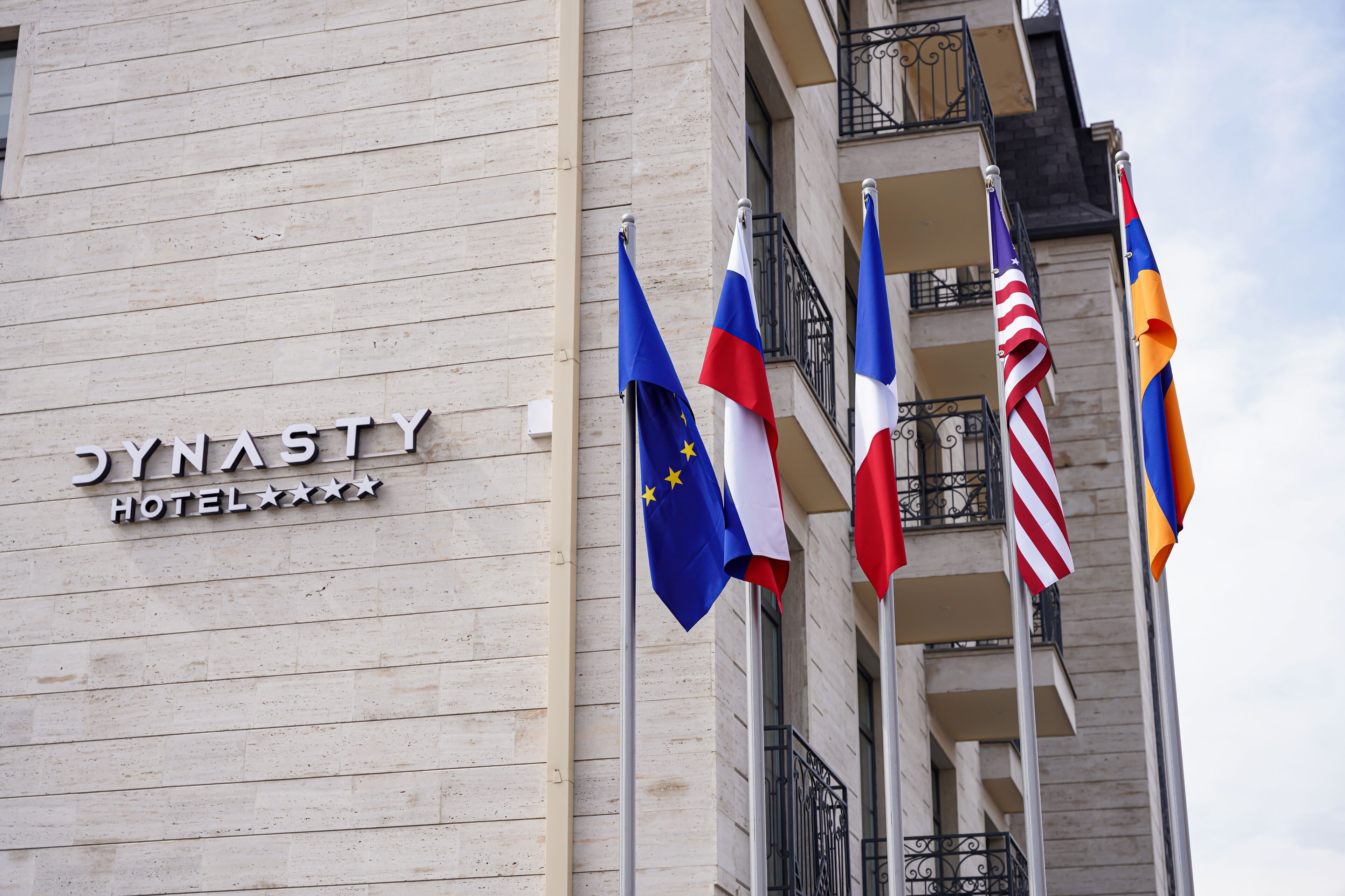 Dynasty Hotel