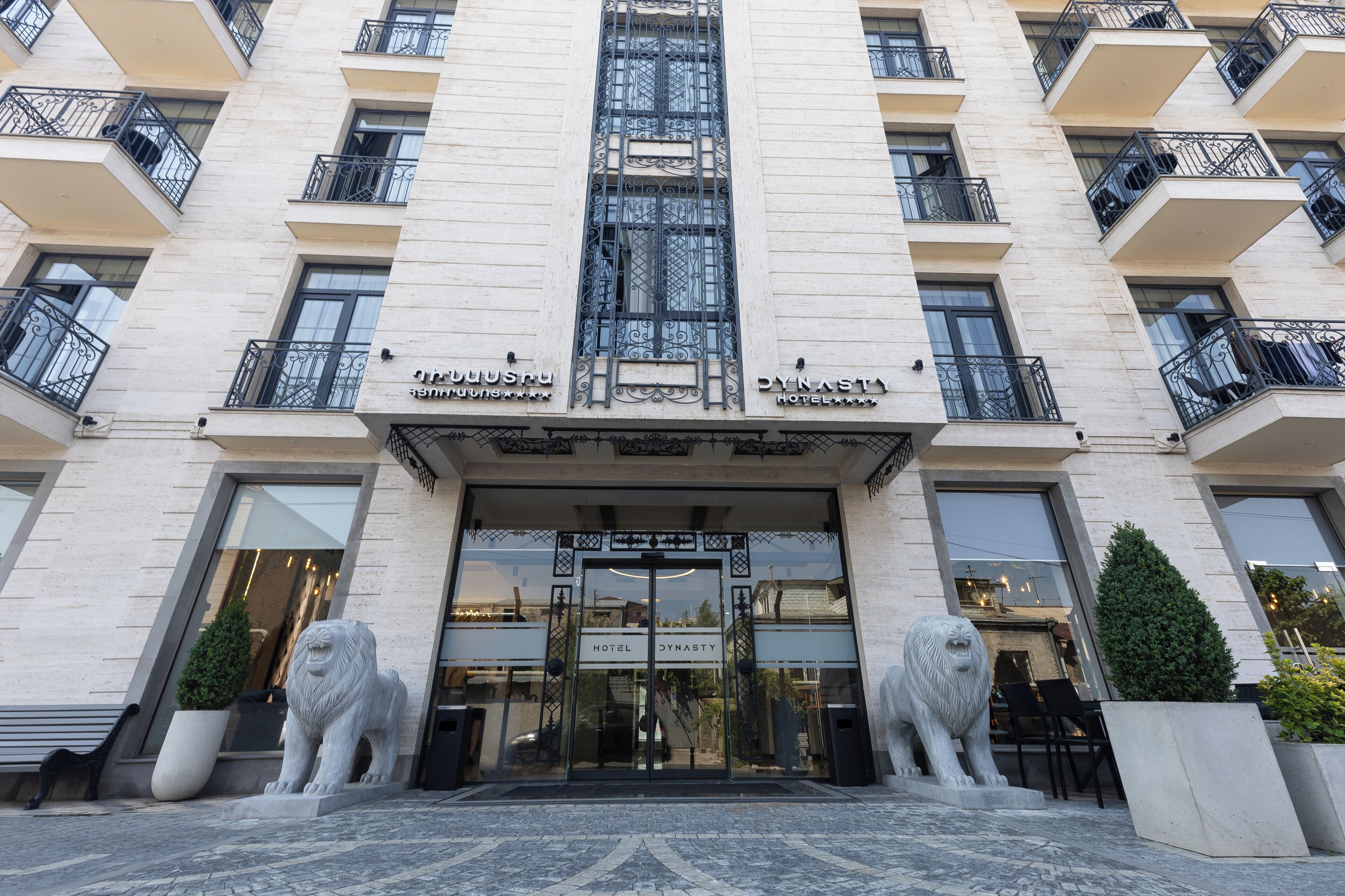 Dynasty Hotel
