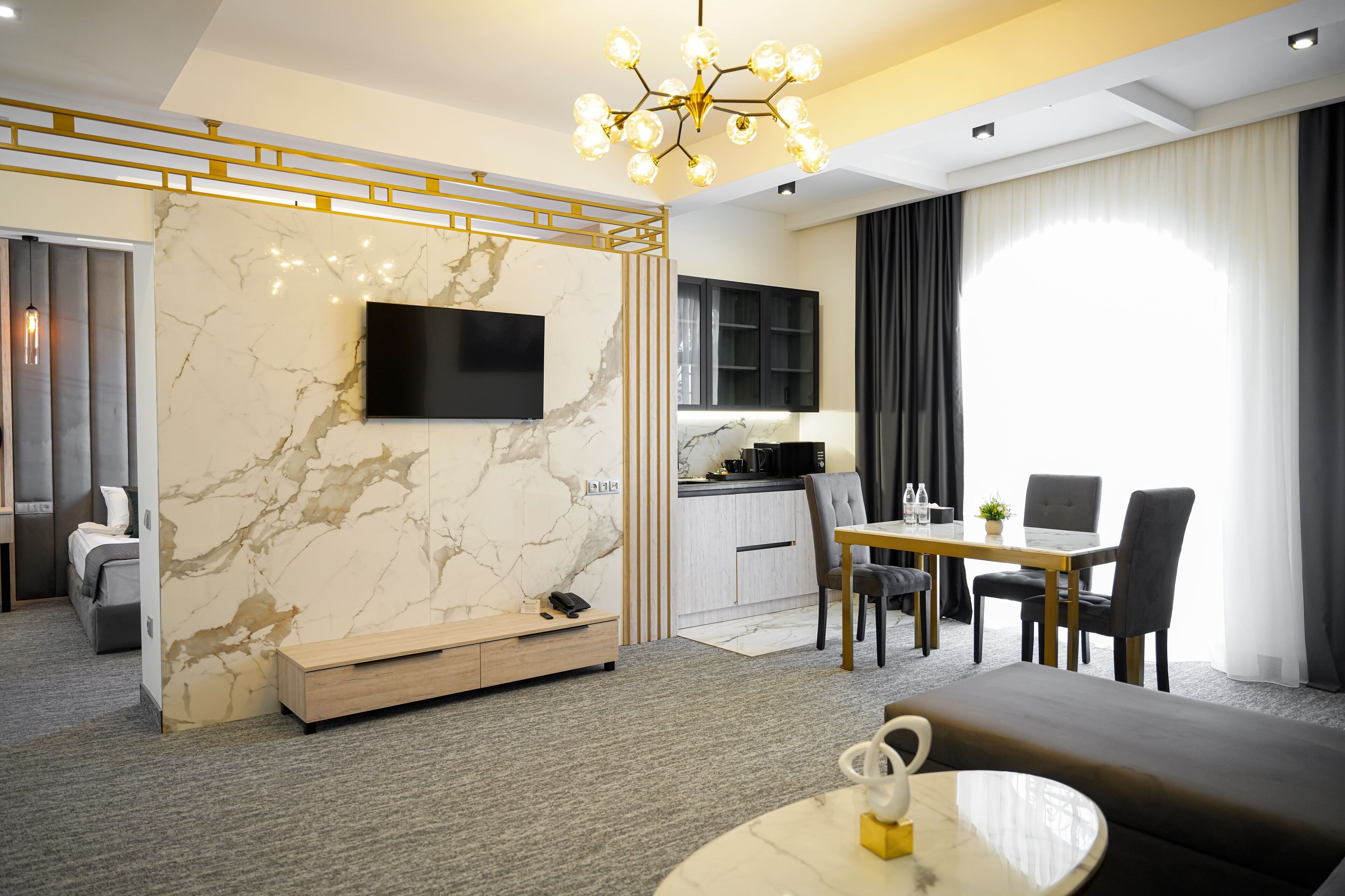 Dynasty Hotel