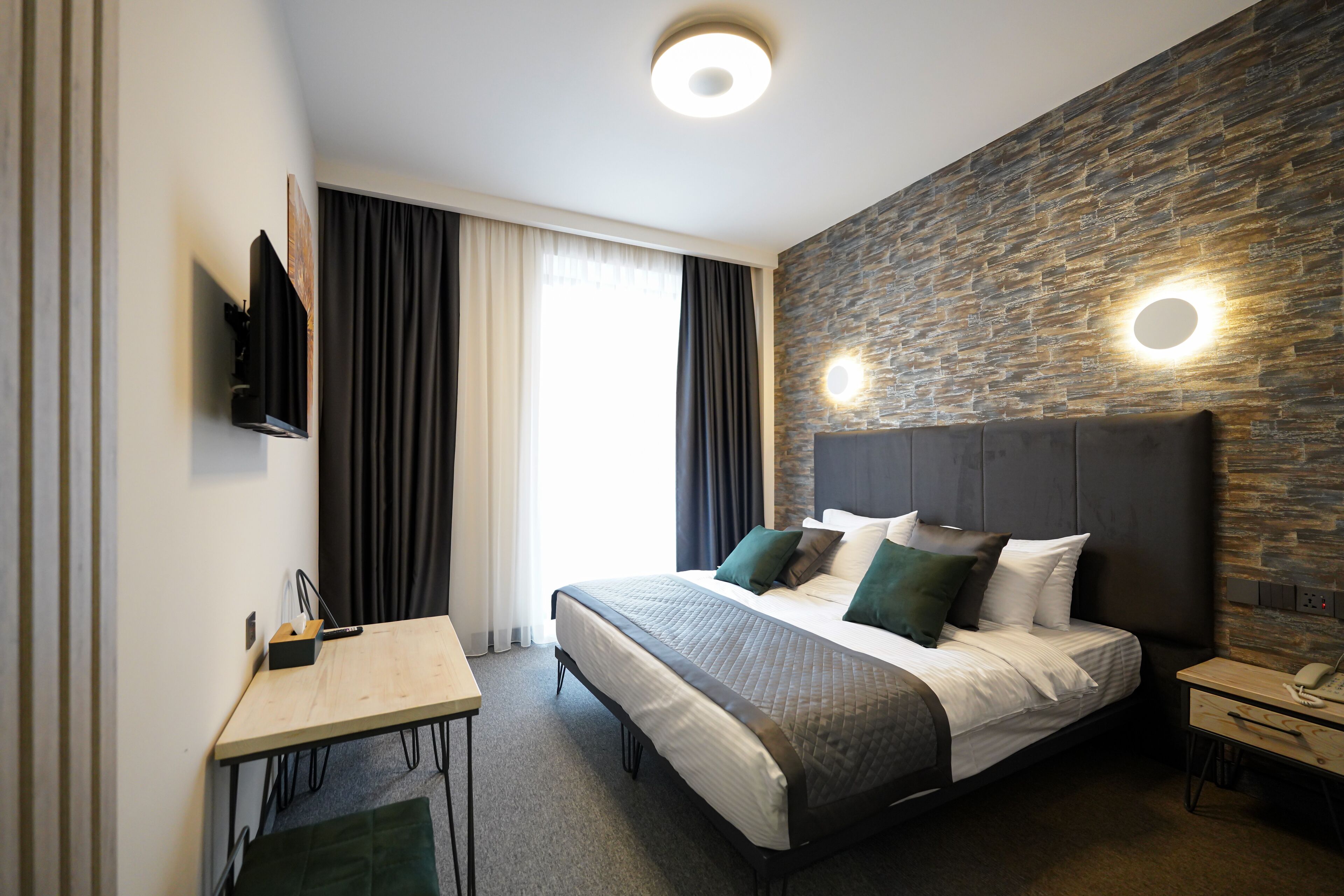 Dynasty Hotel
