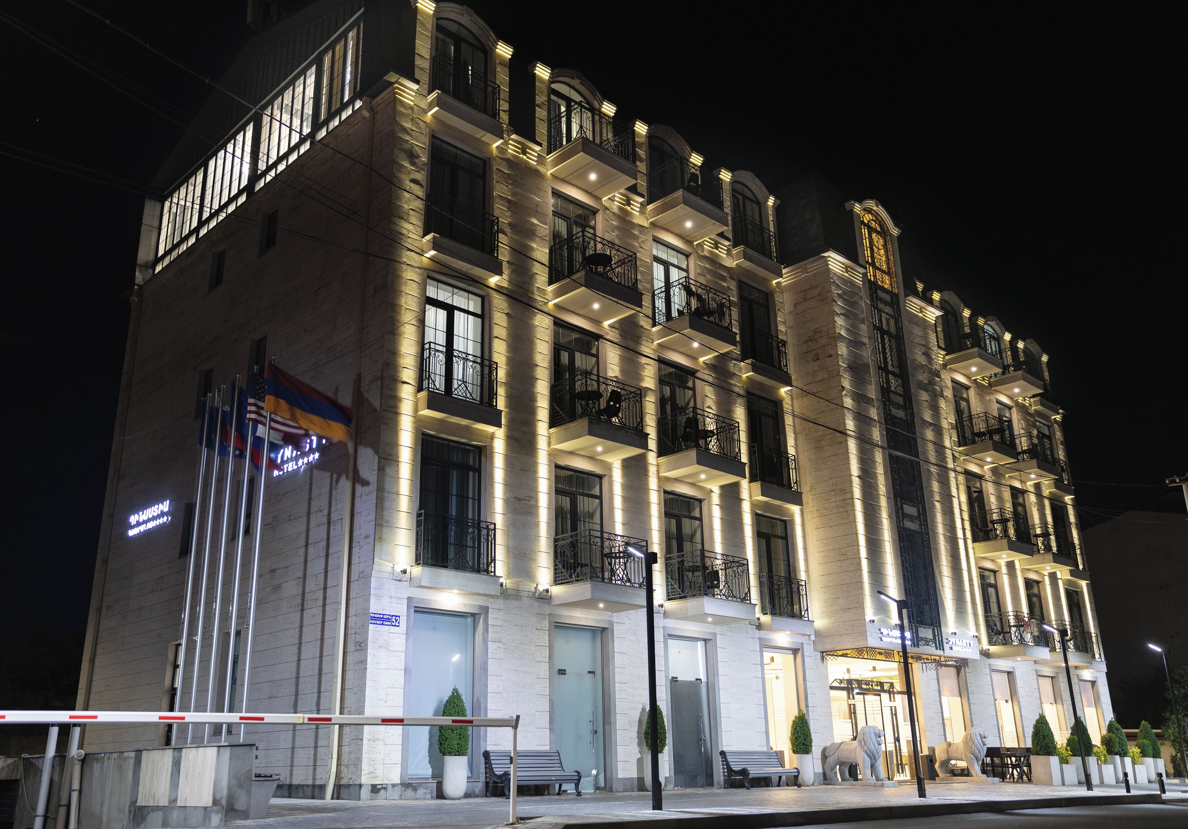Dynasty Hotel