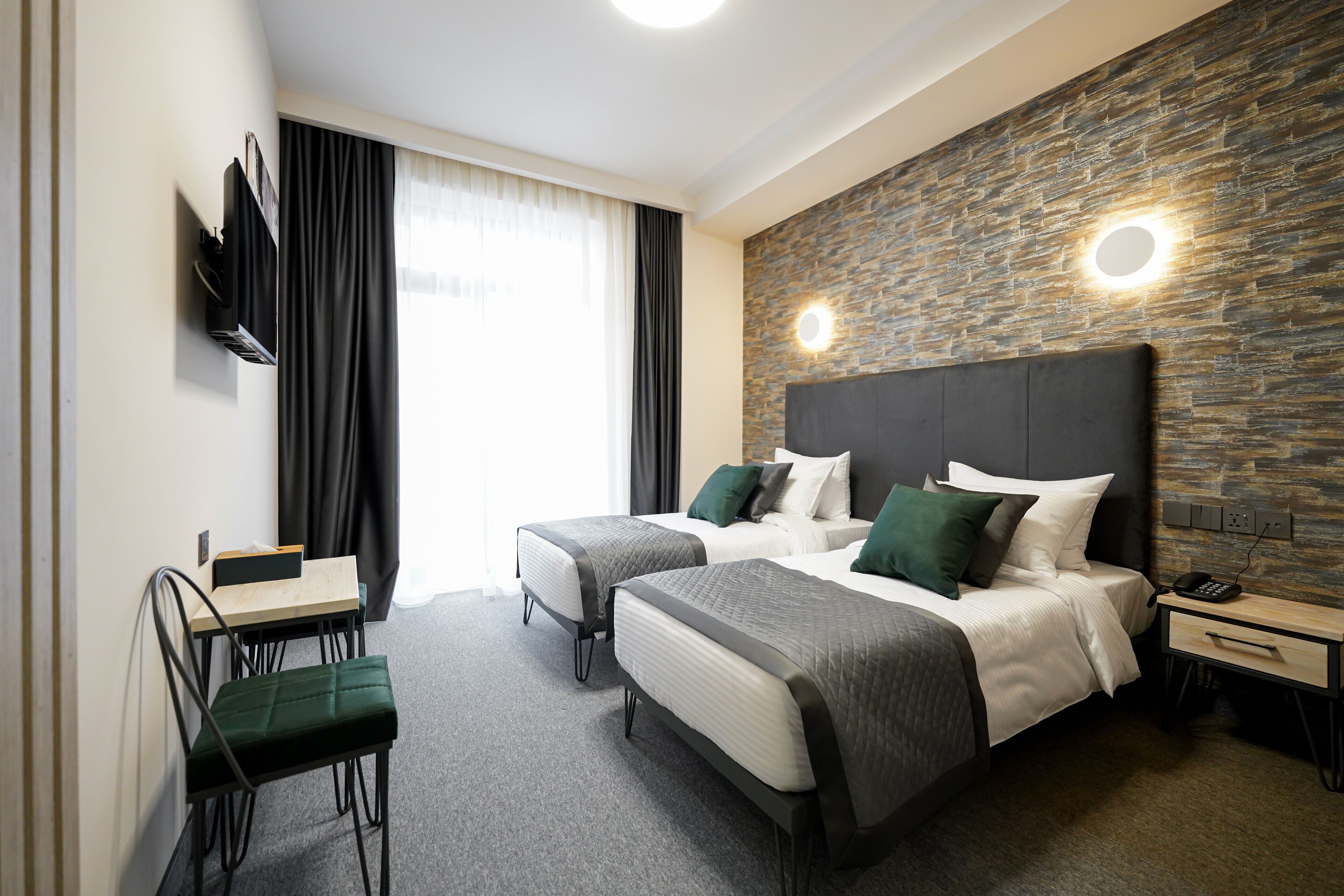 Dynasty Hotel