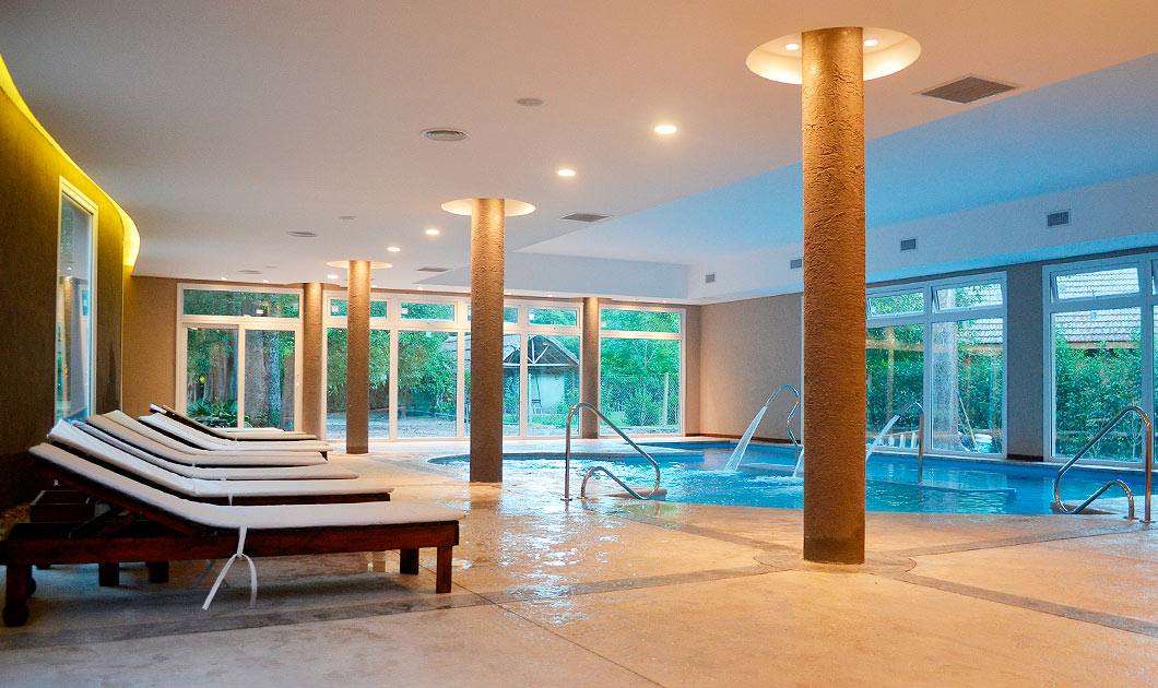 Howard Johnson by Wyndham Escobar Hotel