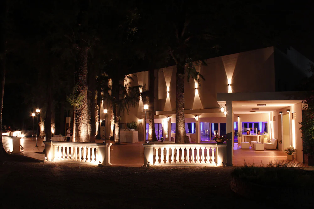 Howard Johnson by Wyndham Escobar Hotel