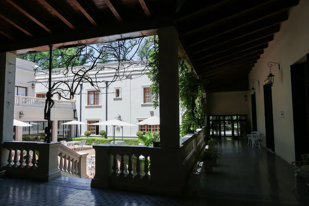Howard Johnson by Wyndham Escobar Hotel