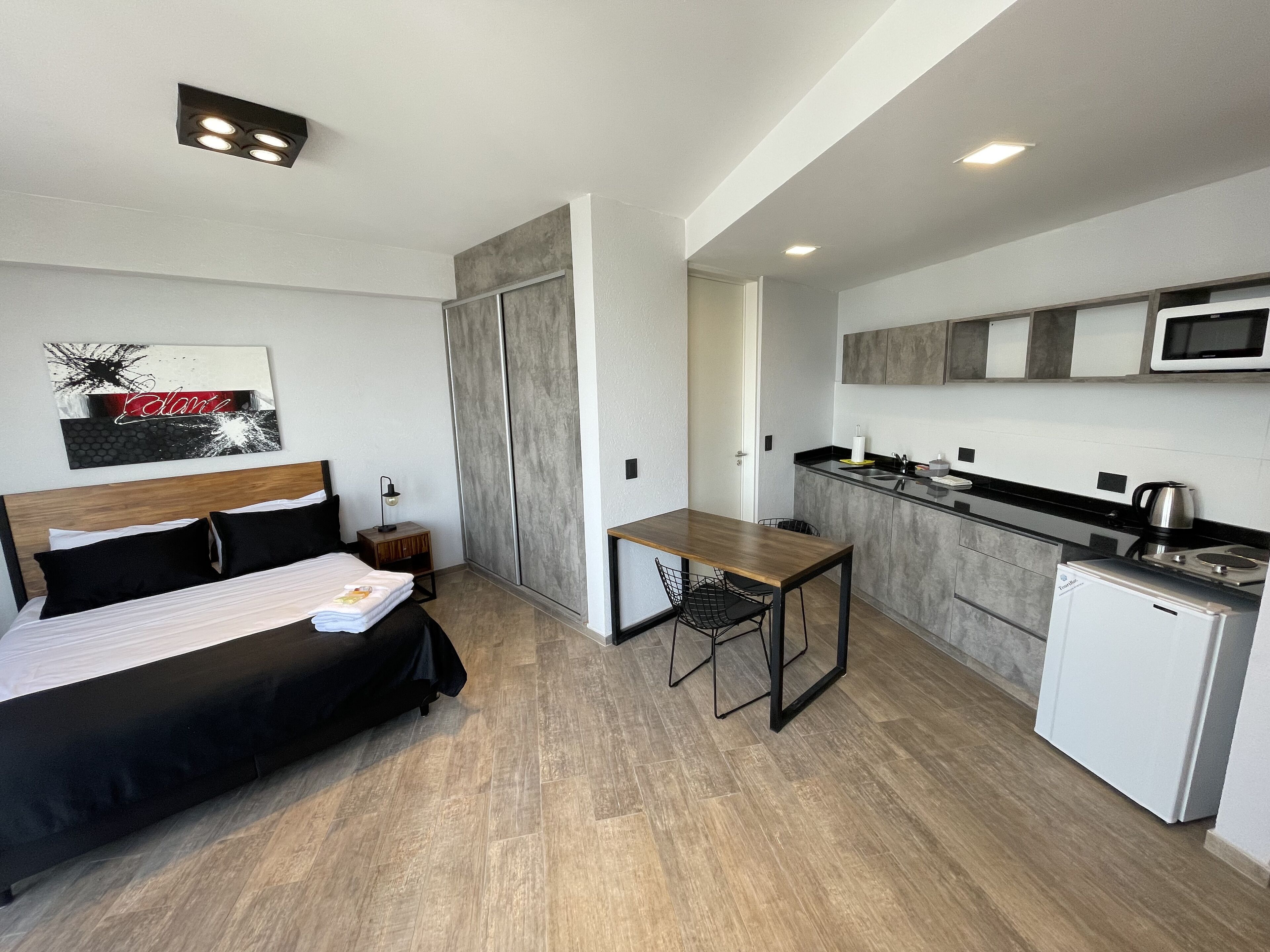 Days Inn by Wyndham Devoto