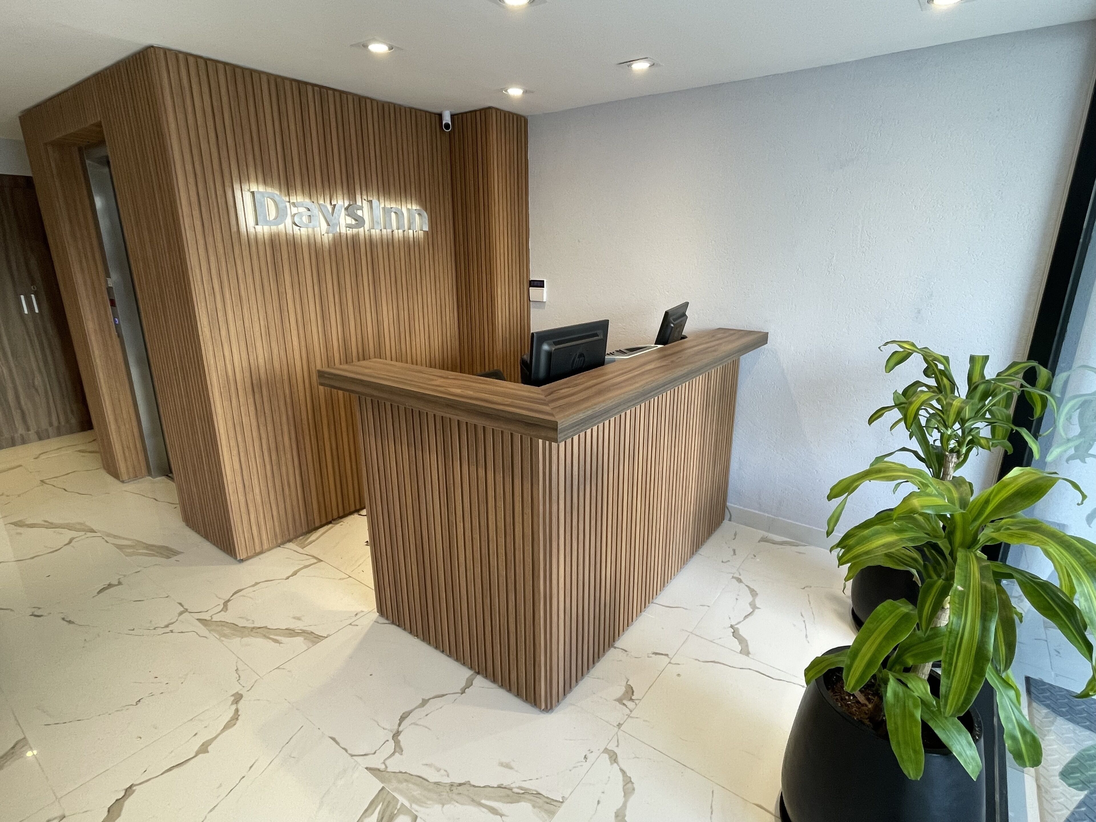 Days Inn by Wyndham Devoto