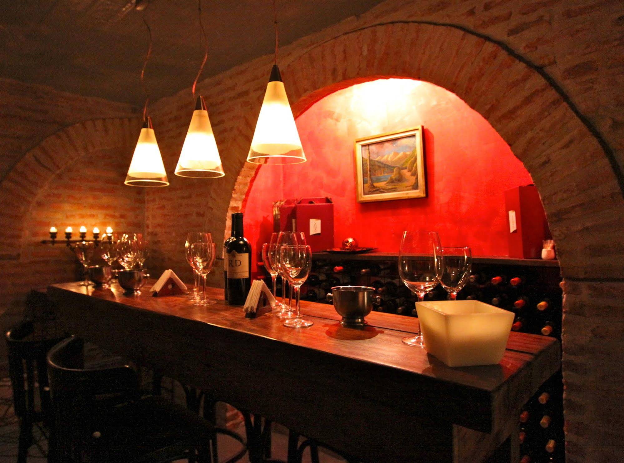 Miravida Soho Hotel And Wine Bar