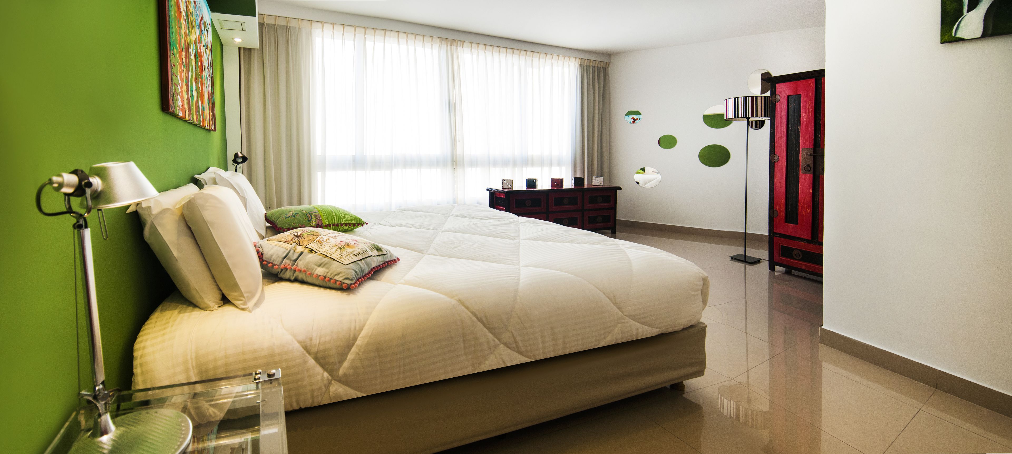 Shoshana Apart Boutique