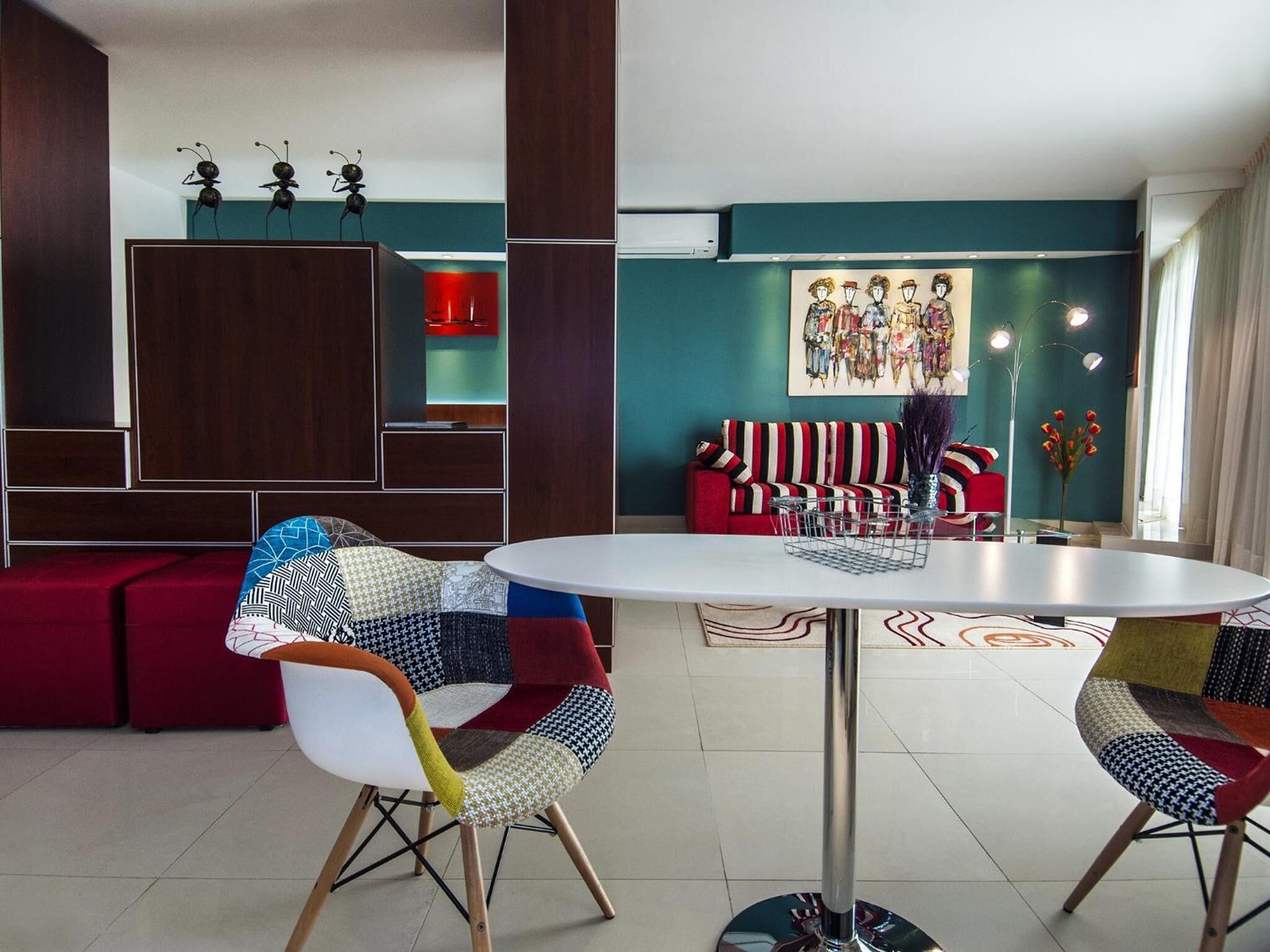 Shoshana Apart Boutique