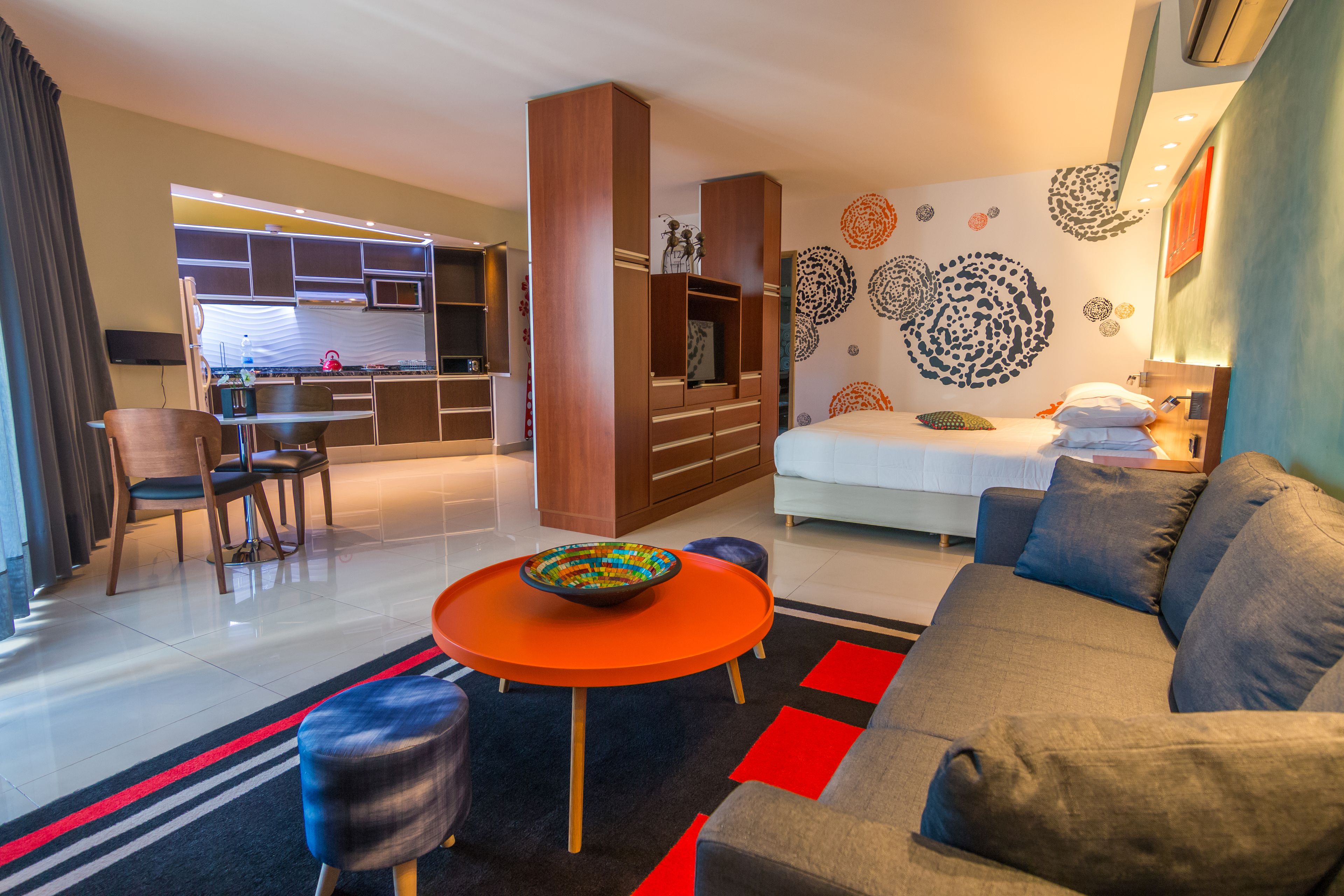 Shoshana Apart Boutique