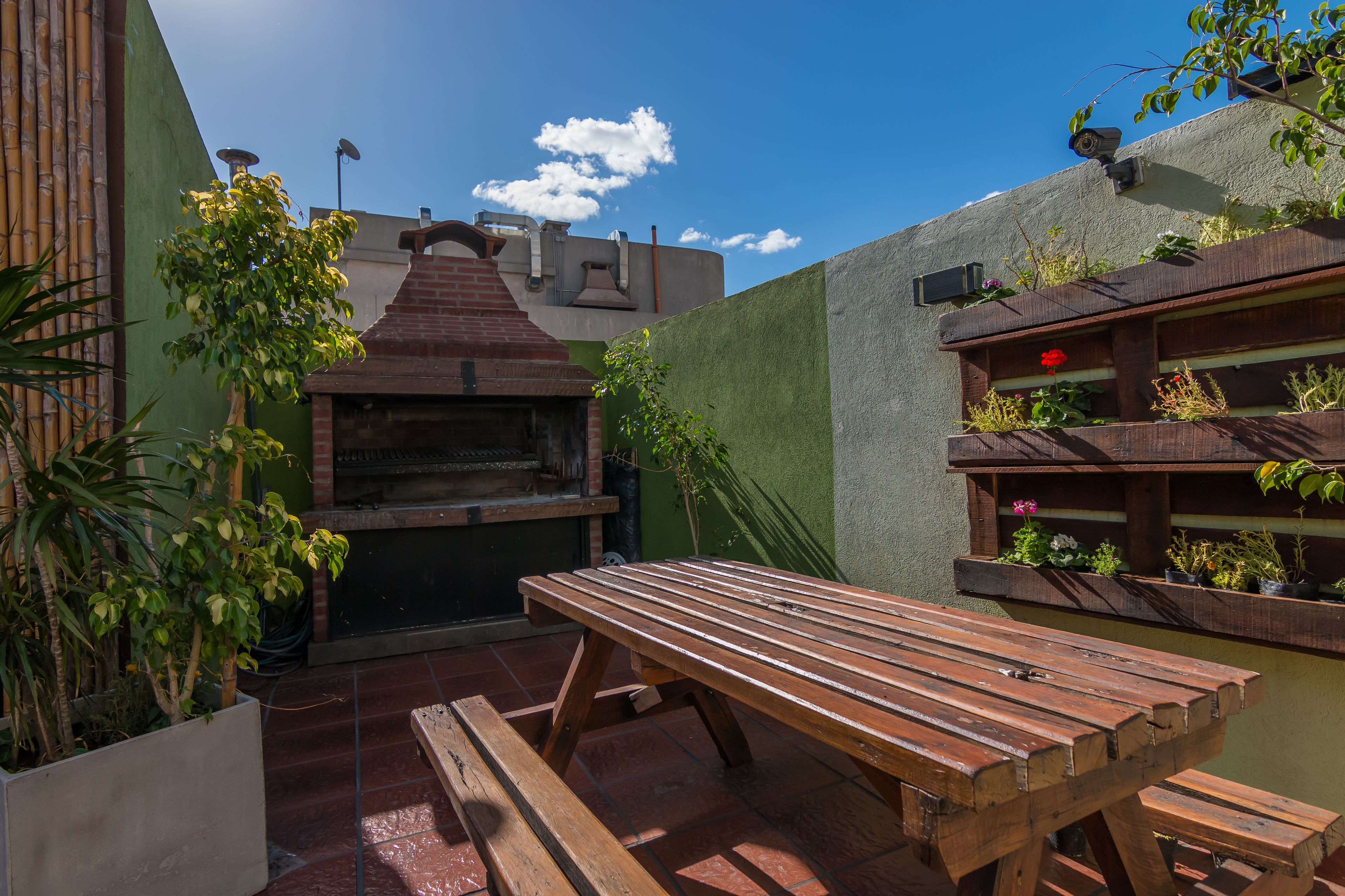 Shoshana Apart Boutique