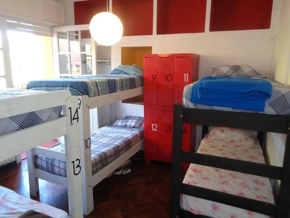 Ananta Hostel & Bar