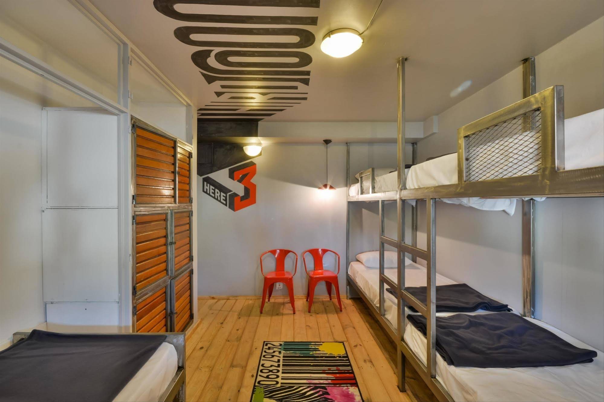 Onas Hostel & Suites