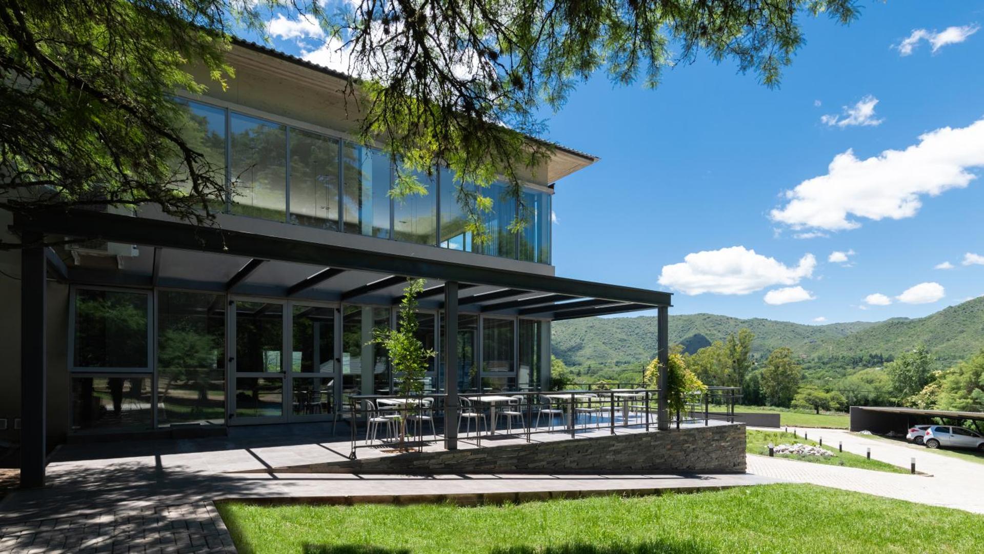 Calina Hotel