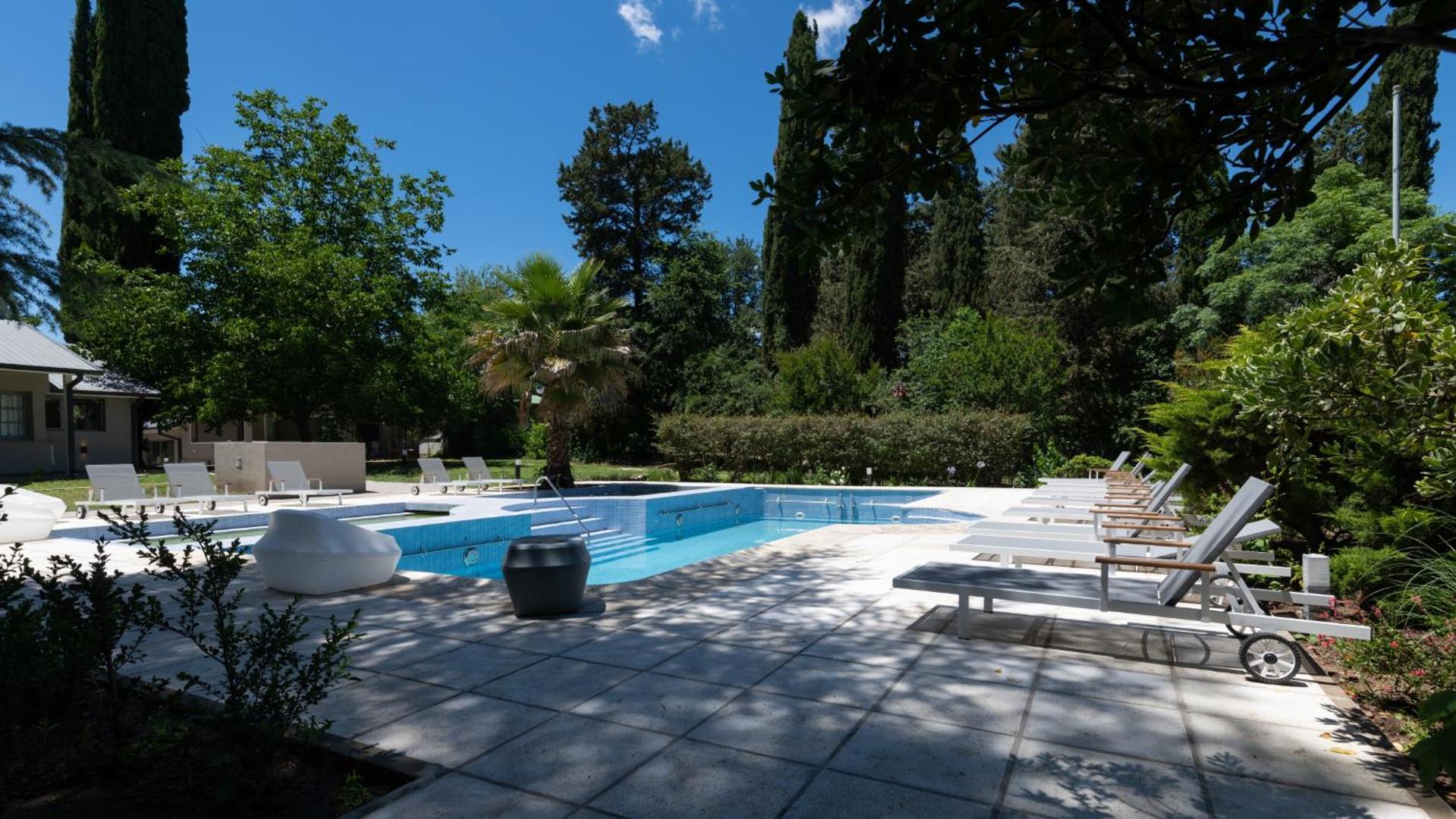 Calina Hotel