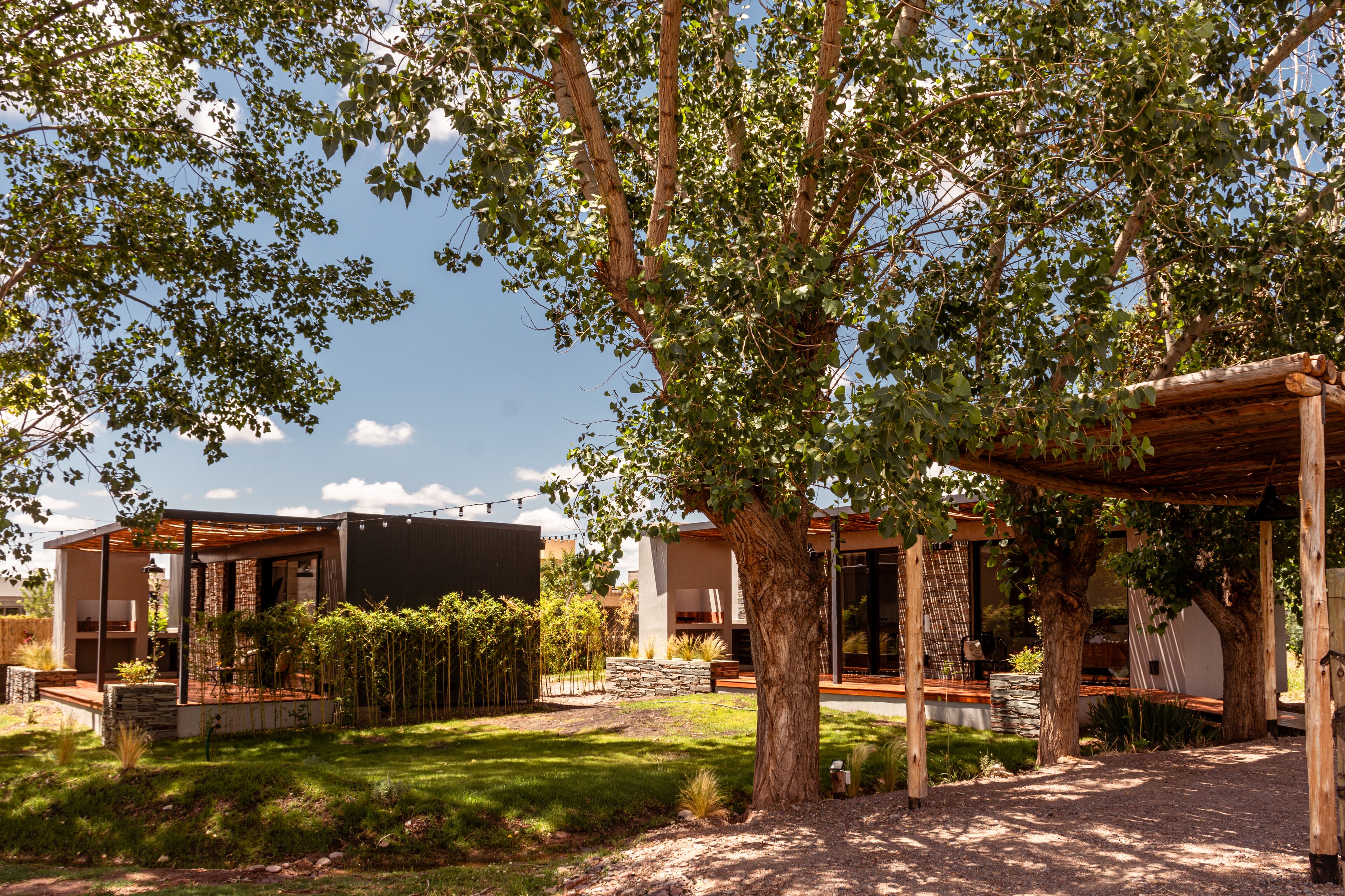 Lodwine Lodges
