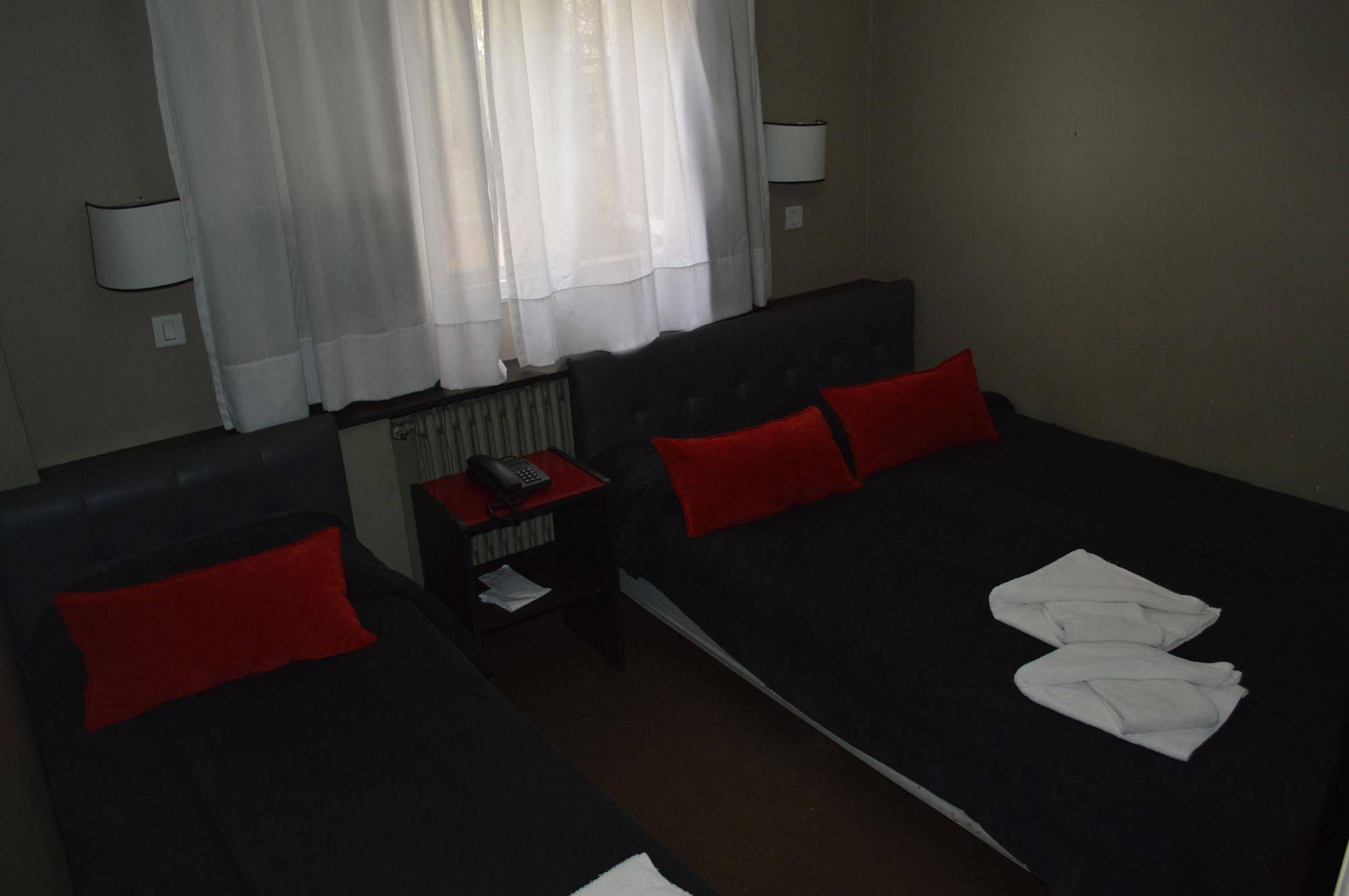 Hotel Petit