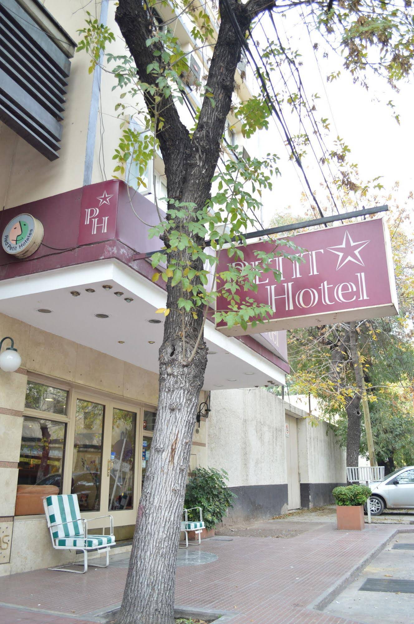 Hotel Petit