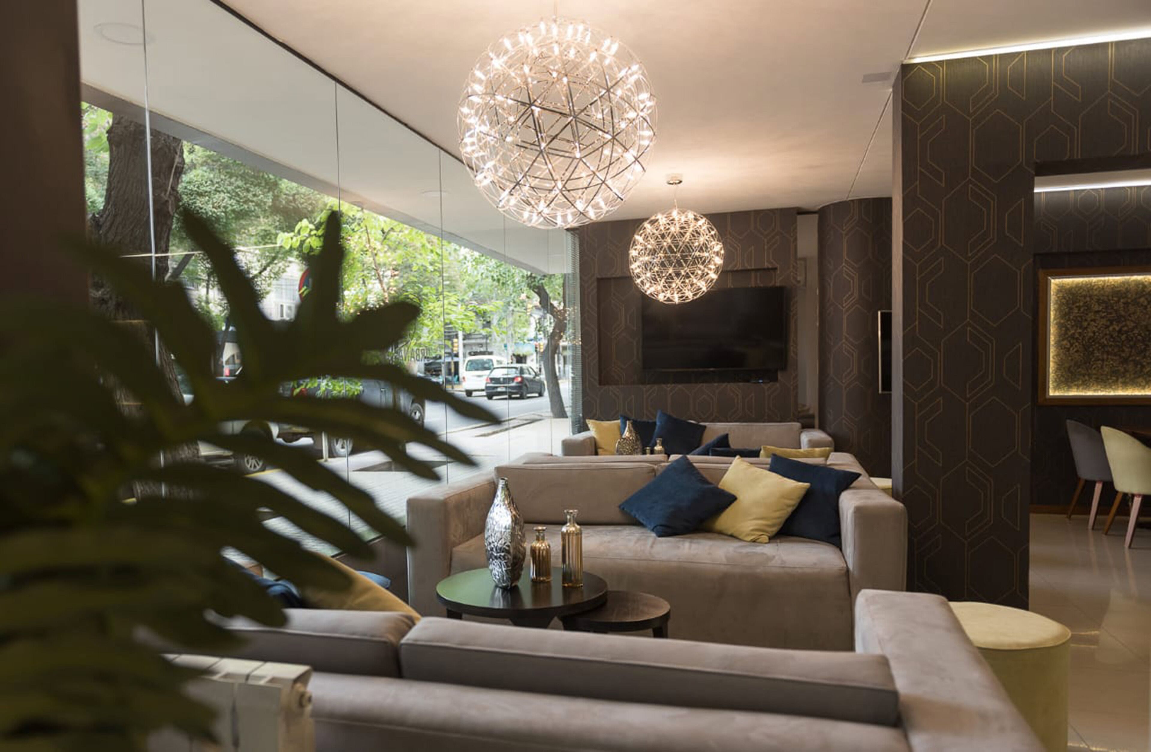 Urbana Class Hotel