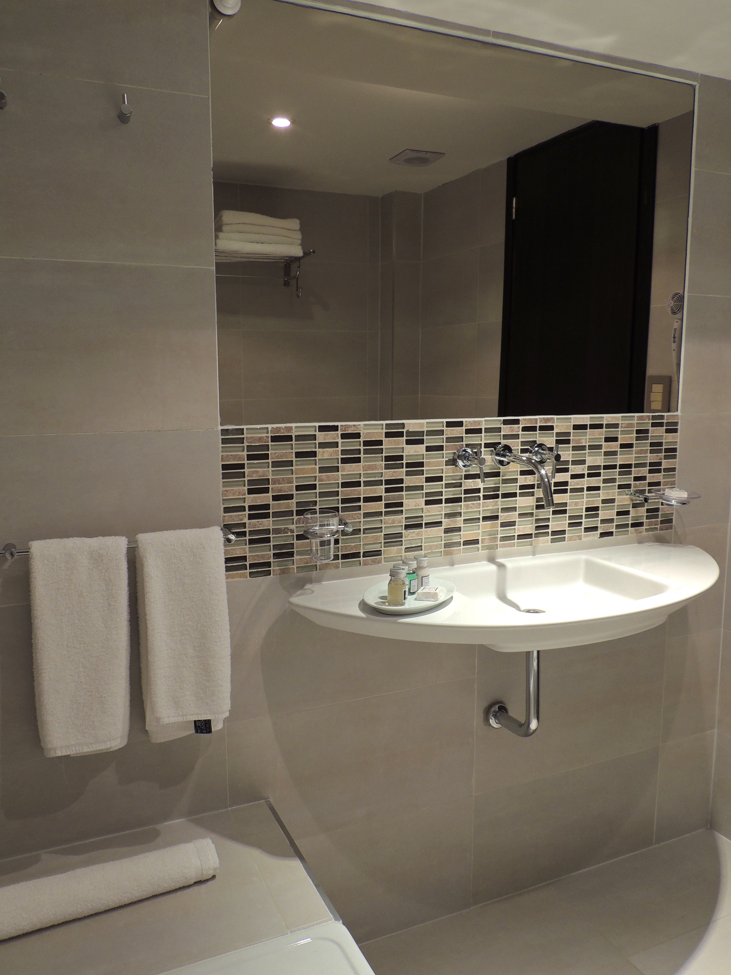 Premium Tower Suites