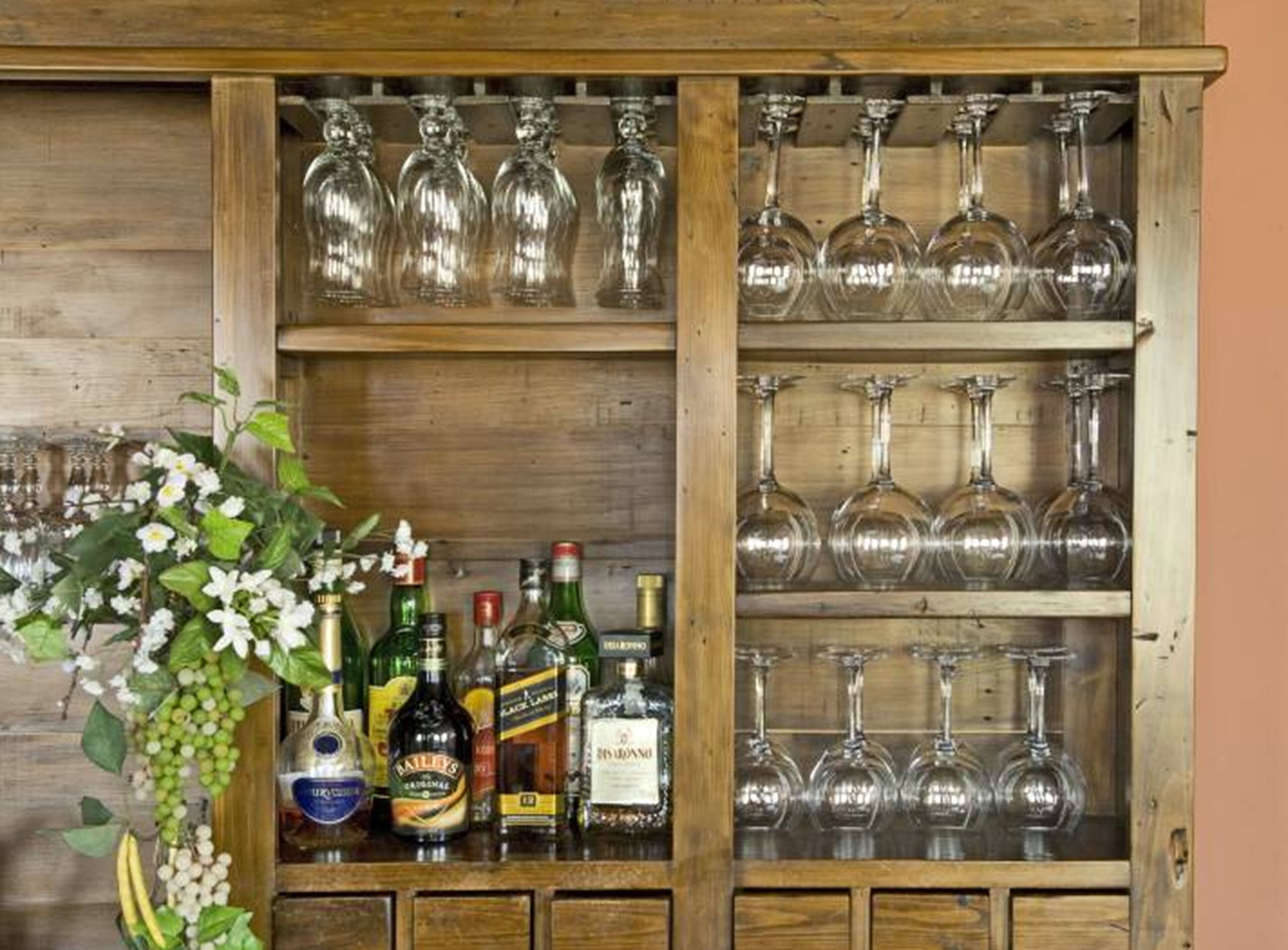 La Casa de la Bodega - Wine Boutique