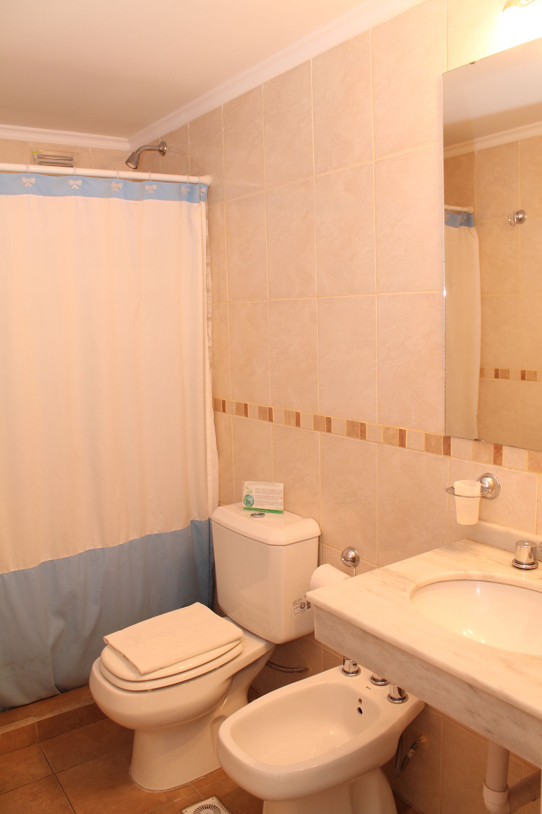 Brisas del Lago Apart and Hotel