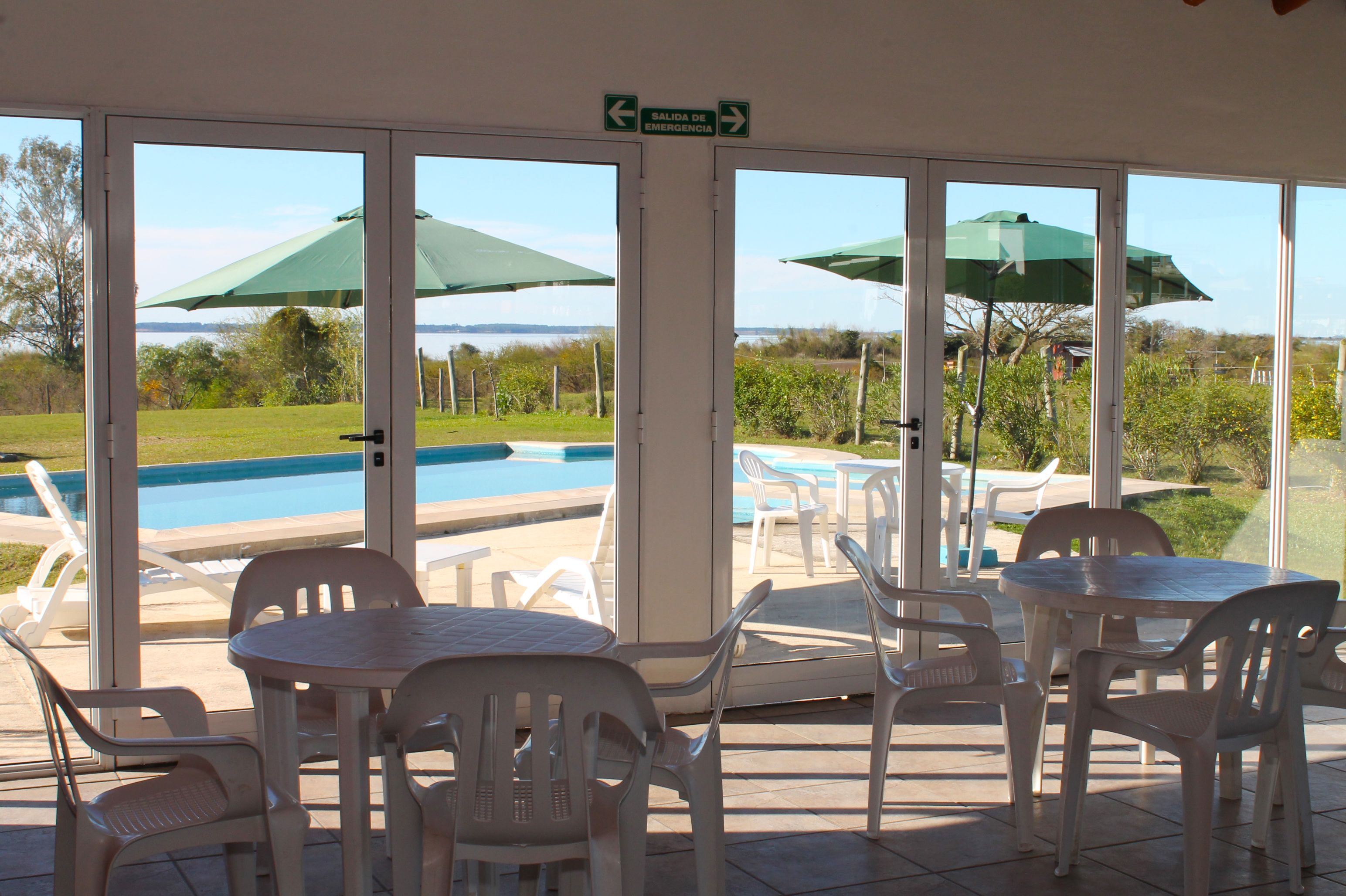 Brisas del Lago Apart and Hotel