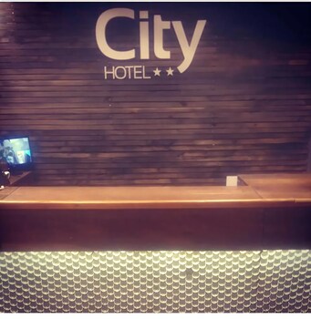 City Hotel