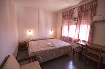 City Hotel