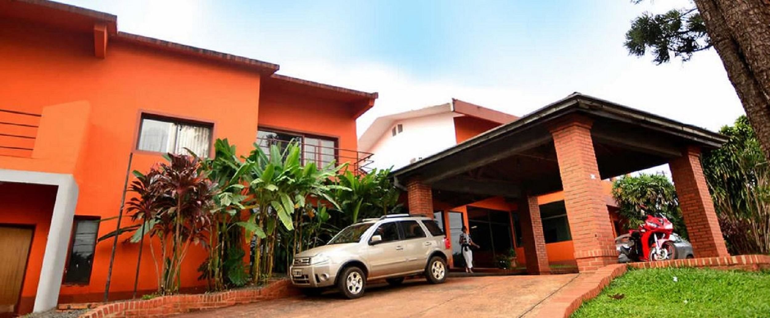 Alexander Hotel