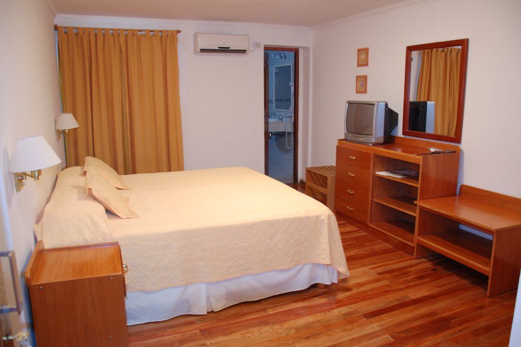 Alexander Hotel