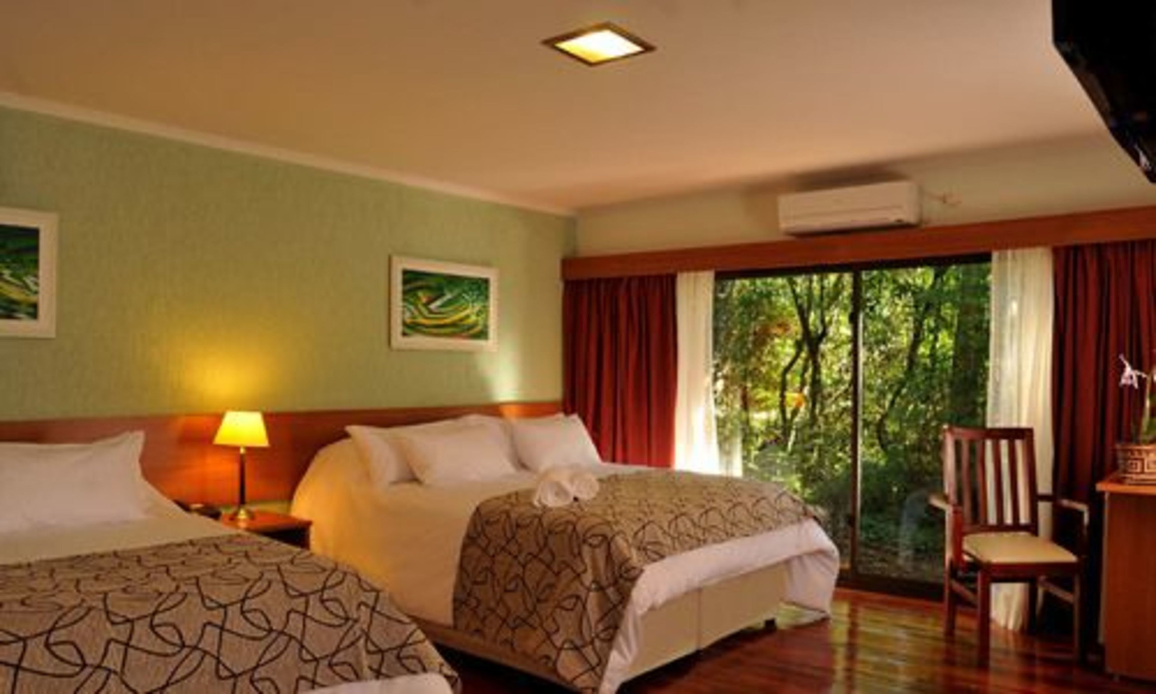 Yvy Hotel de Selva