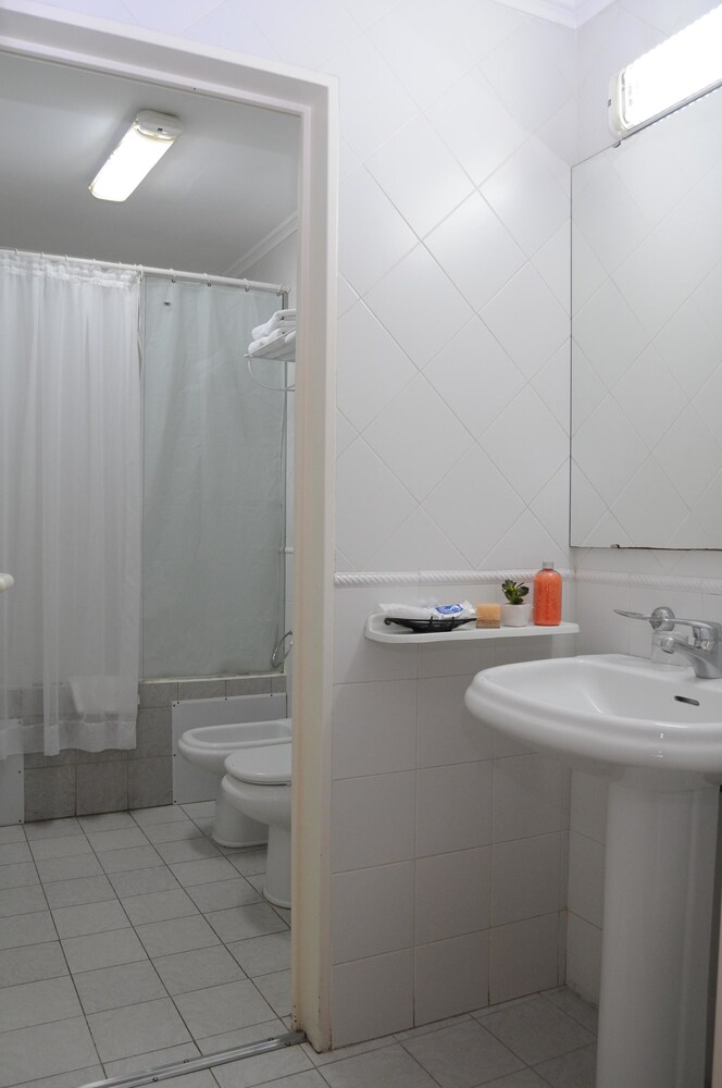 Parra Hotel & Suites