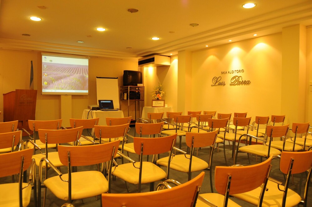 Parra Hotel & Suites