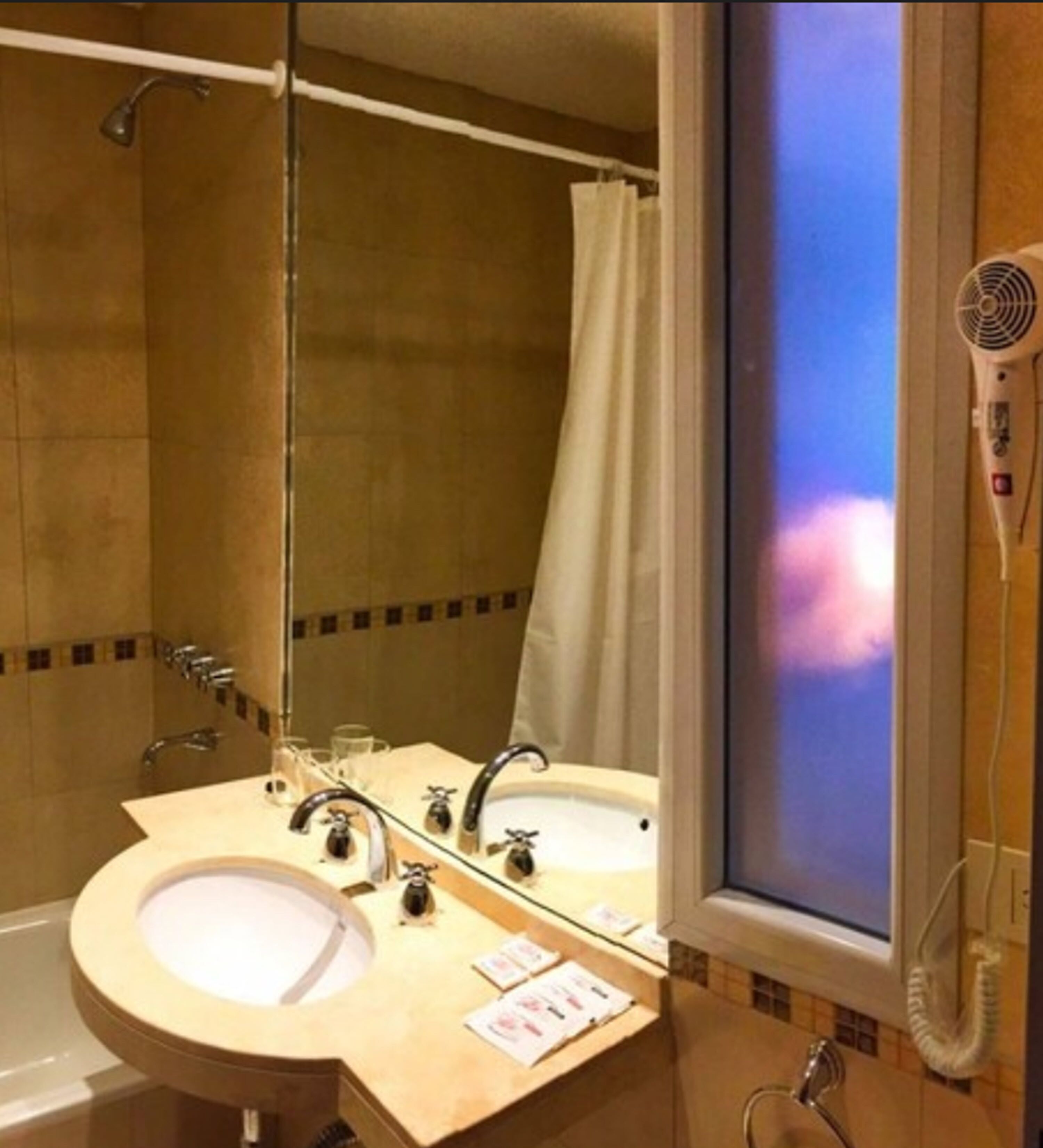Roomie Salta by DOT Suites