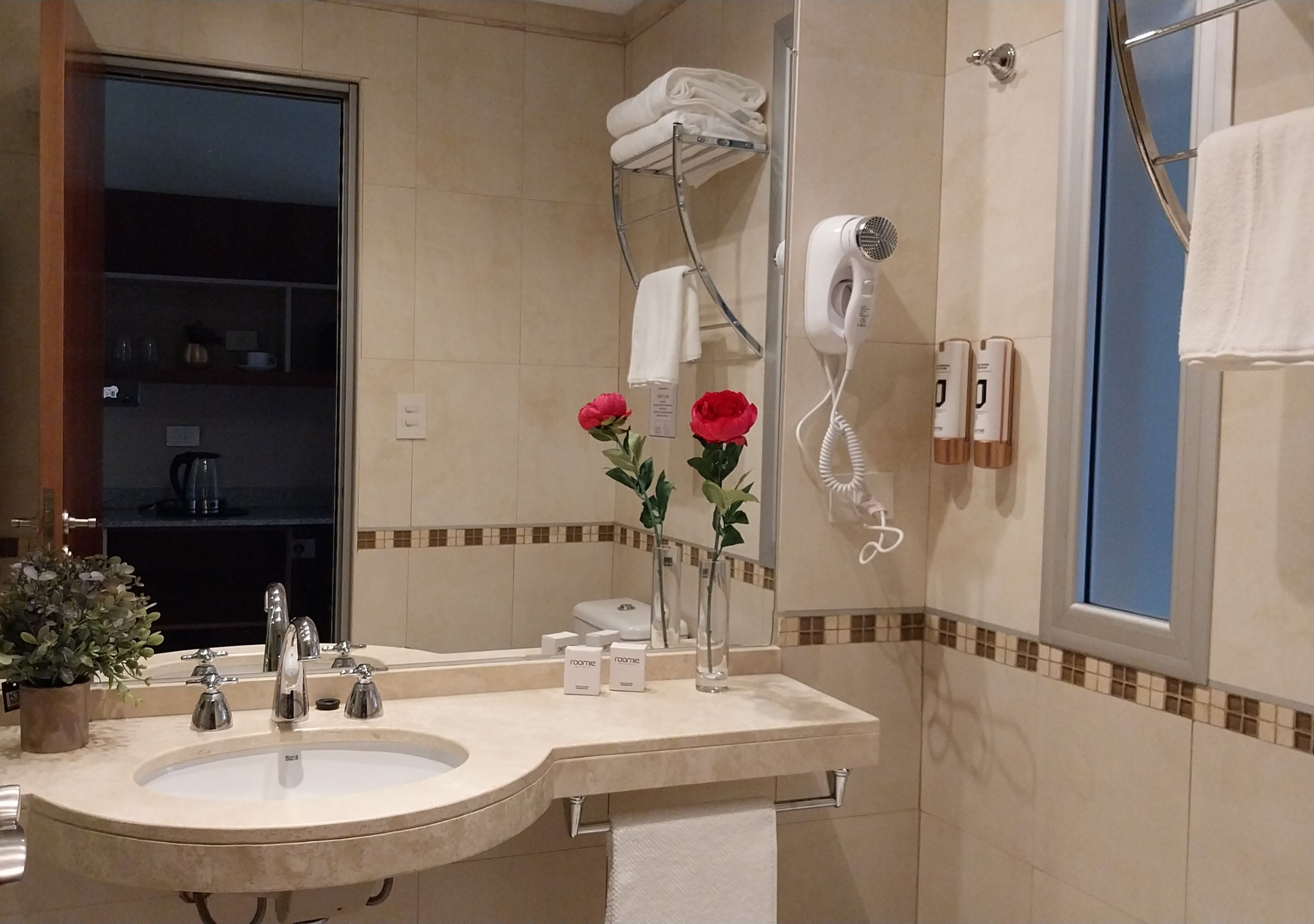 Roomie Salta by DOT Suites